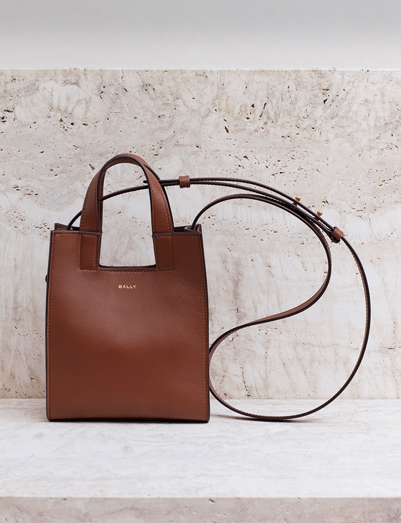 Bally ホタンアッフヘルトコト MOU089WO220 U546 BALLY_MSF0IZ_CE005_U901_04.jpg