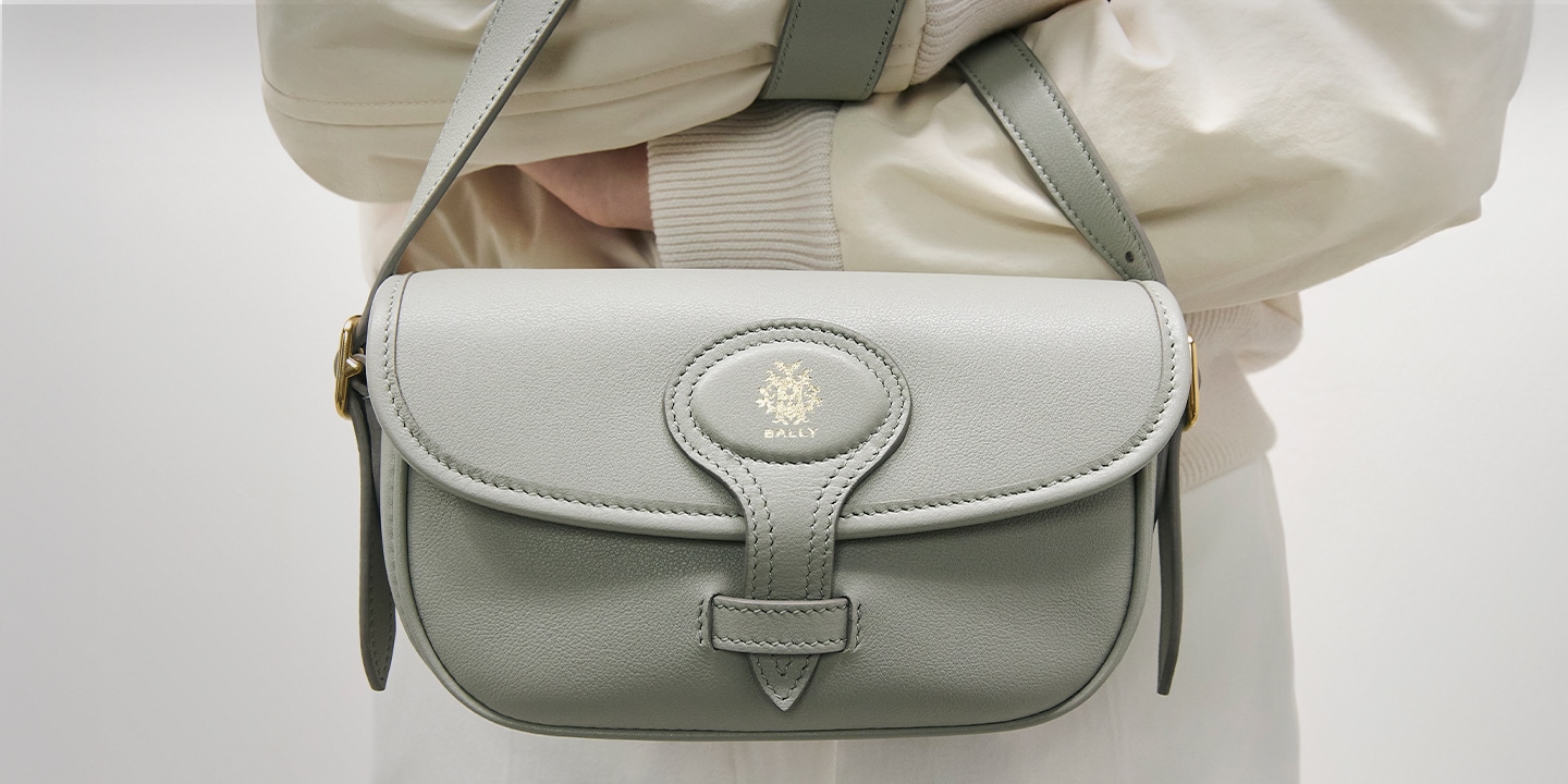 七夕祭特別価格中7／7日迄BALLYスイス製ブラックダイヤル 調整コマ付正常可動 Bally Online Store: Luxury Shoes, Bags and Leather Accessories