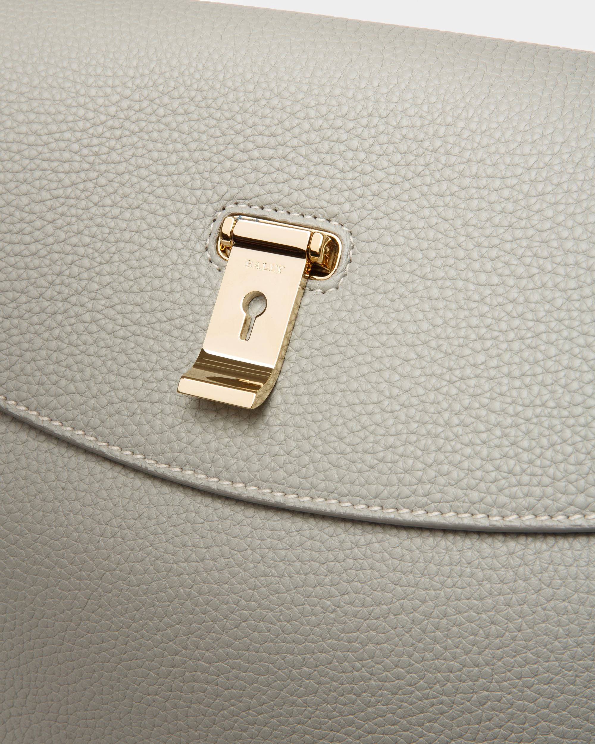 Layka Bolso De Mano Con Asa Superior En Piel De Color Azul Claro - Mujer - Bally - 04