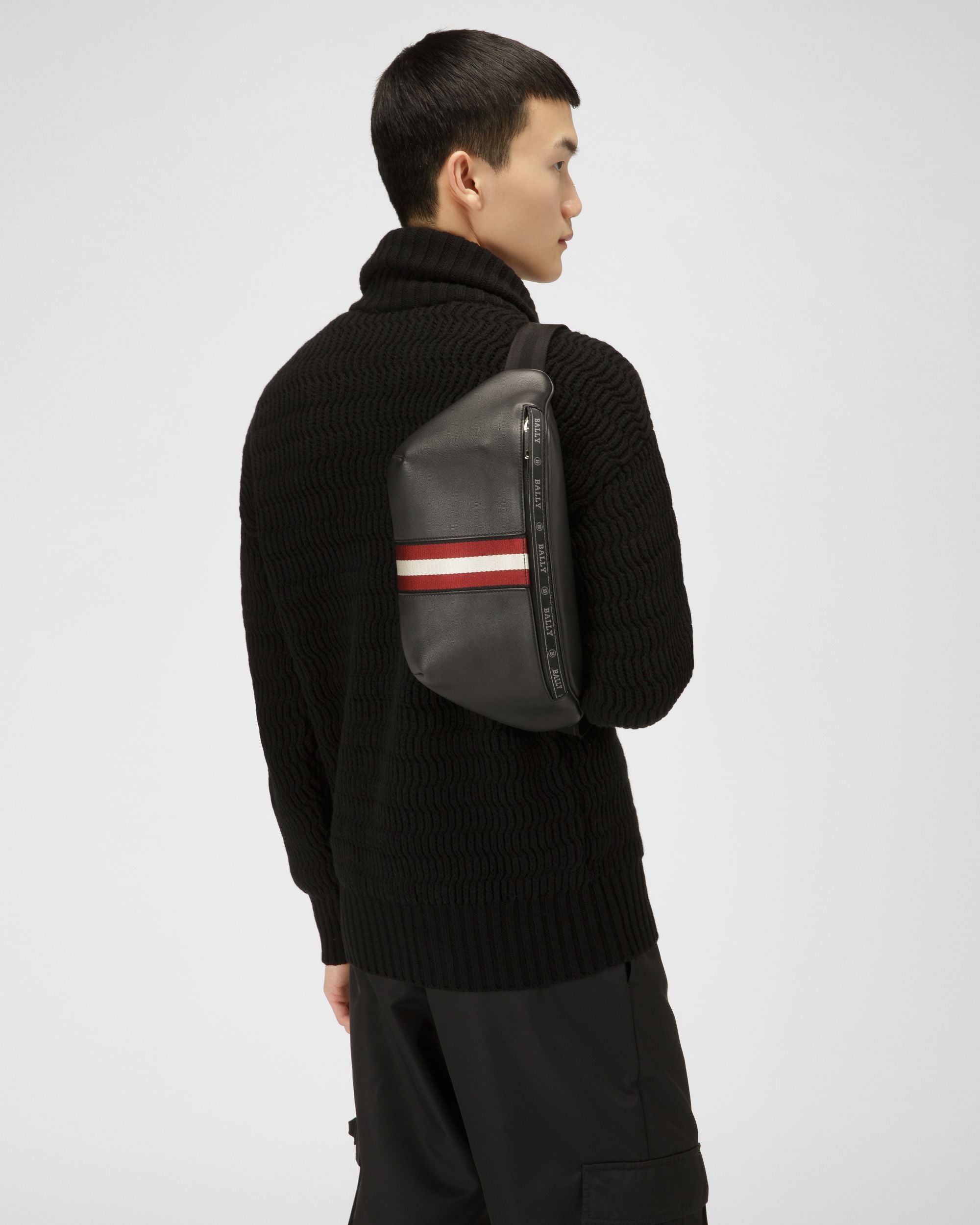 Hakab Leather Bum Bag In Black - Men's - Bally - 02