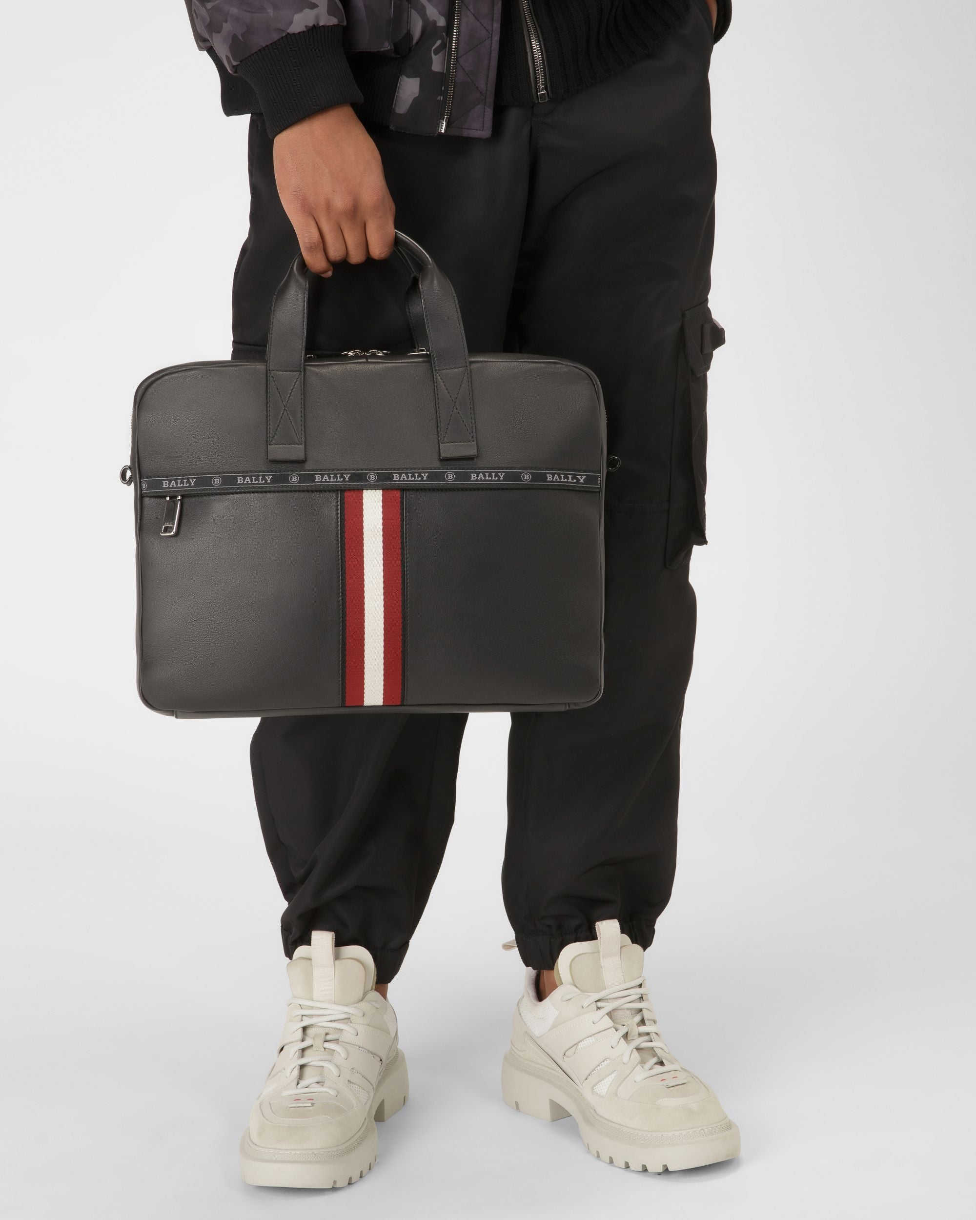 Hektor Bolso Ejecutivo Para Hombre En Piel Negro - Hombre - Bally - 01