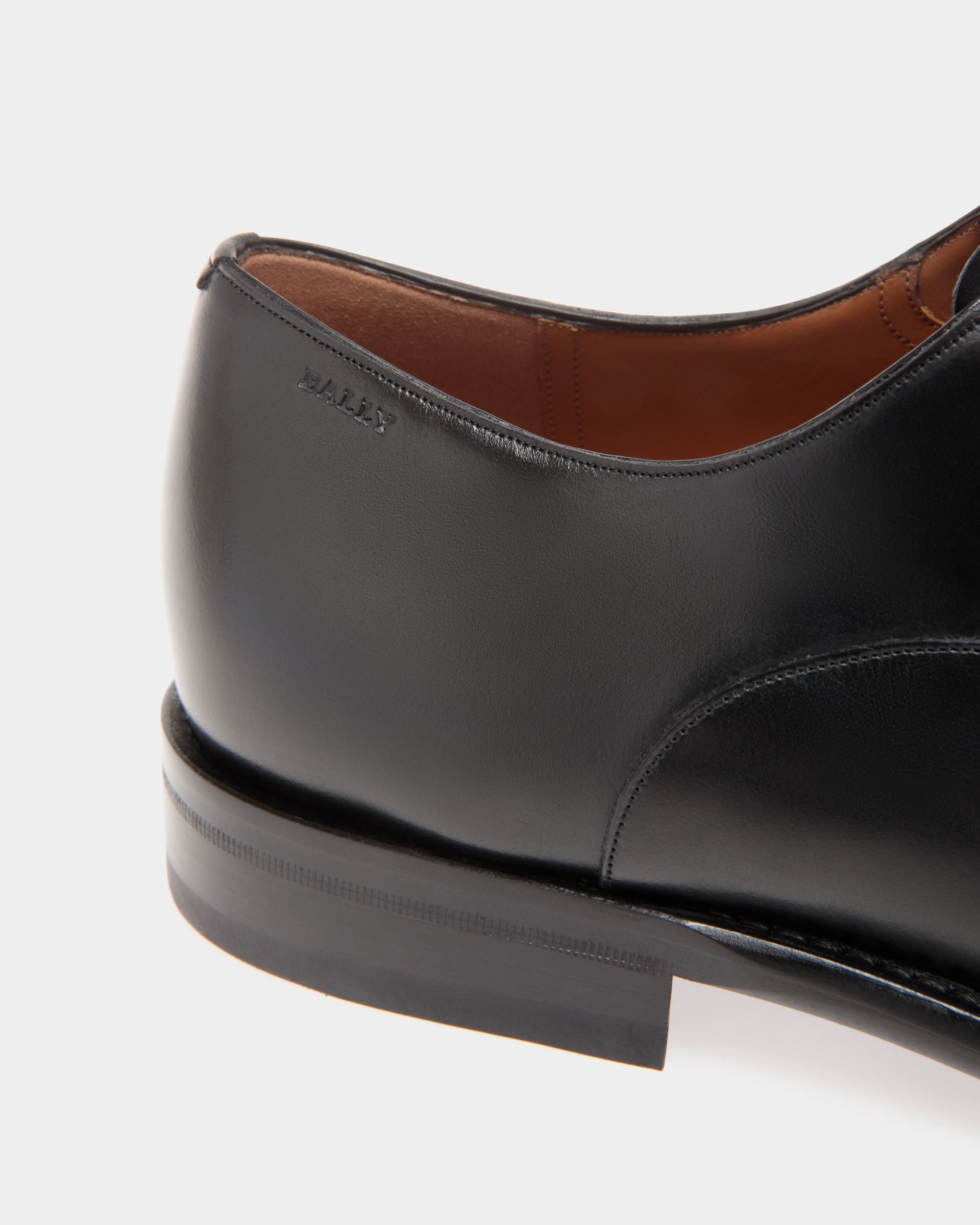Oxford in Black Leather - Men's - Bally - 05