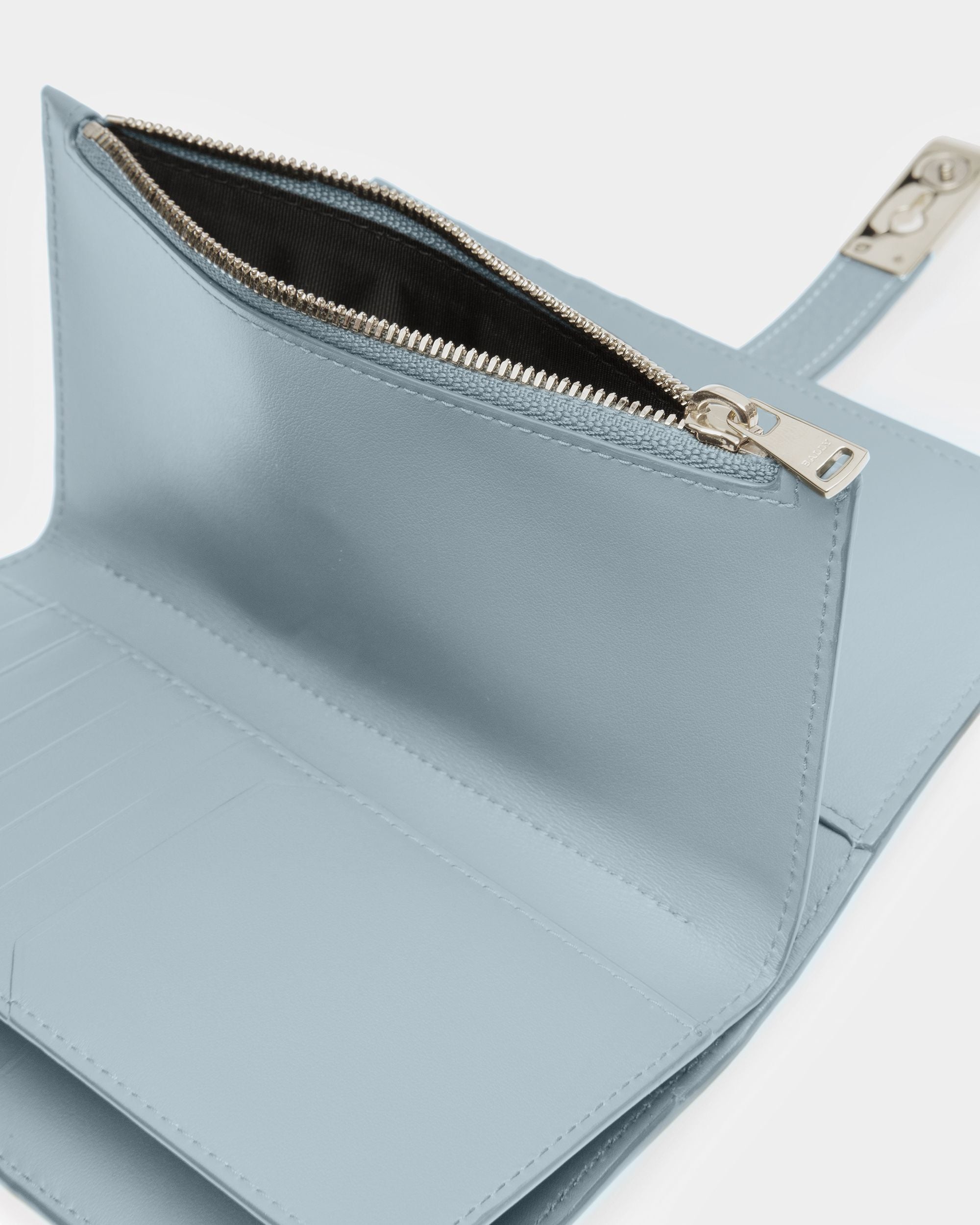 Amber Cartera De Piel En Azul Claro - Mujer - Bally - 04
