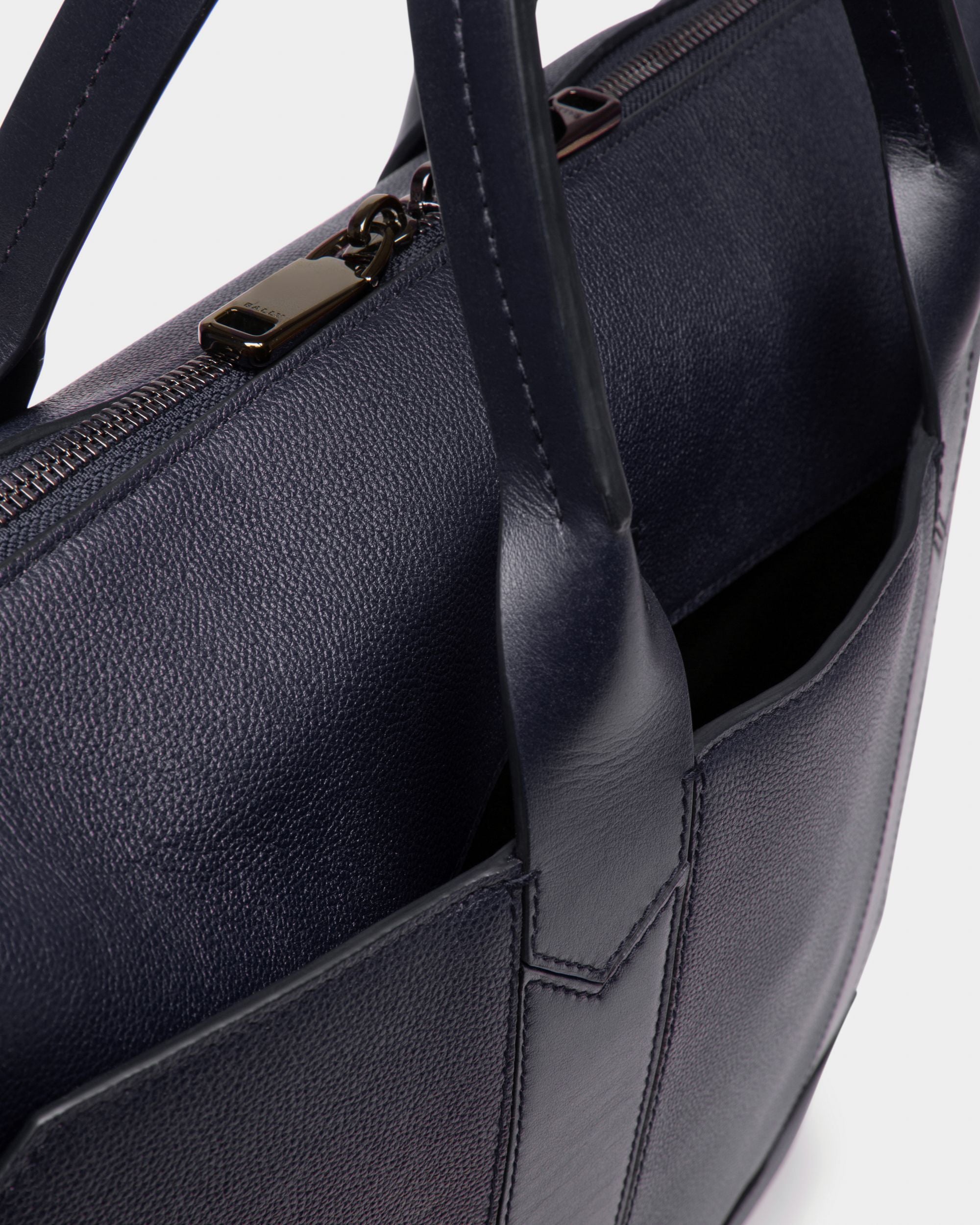 Elter Bolso Ejecutivo Para Hombre En Piel De Color Azul Marino - Hombre - Bally - 04