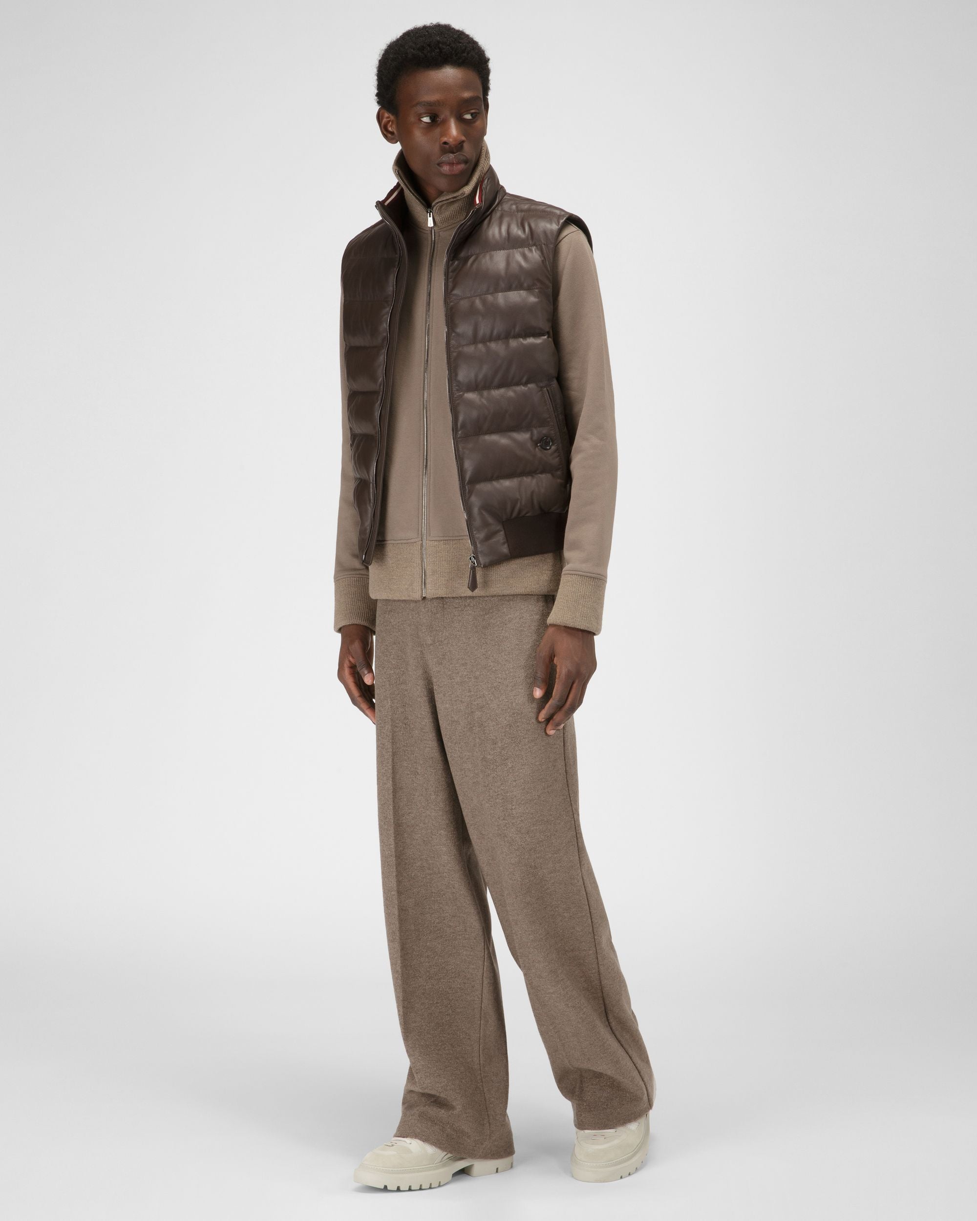 Chaleco Acolchado Cazadora En Cuero De Color Marrón Ébano - Hombre - Bally - 02