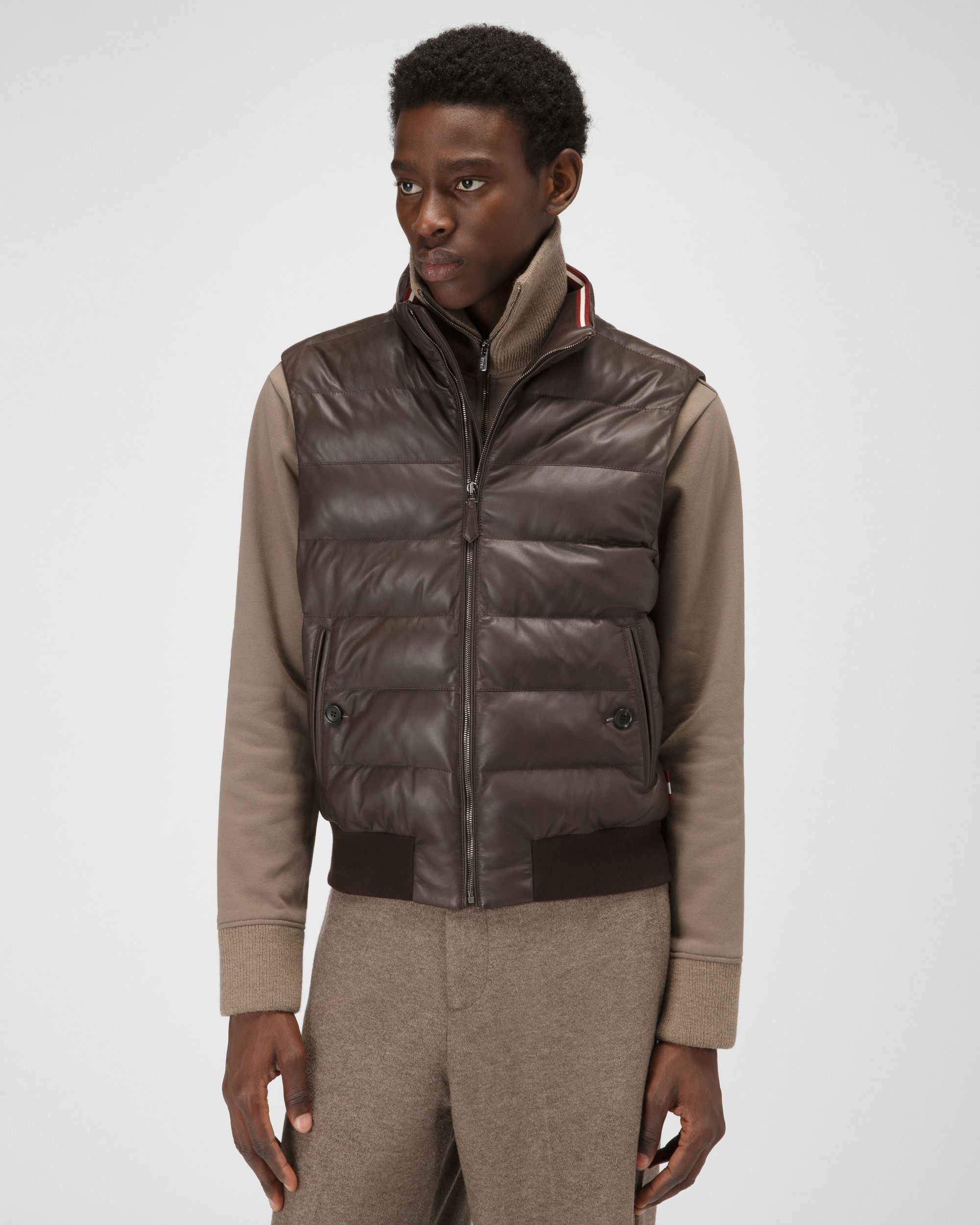 Chaleco Acolchado Cazadora En Cuero De Color Marrón Ébano - Hombre - Bally - 03