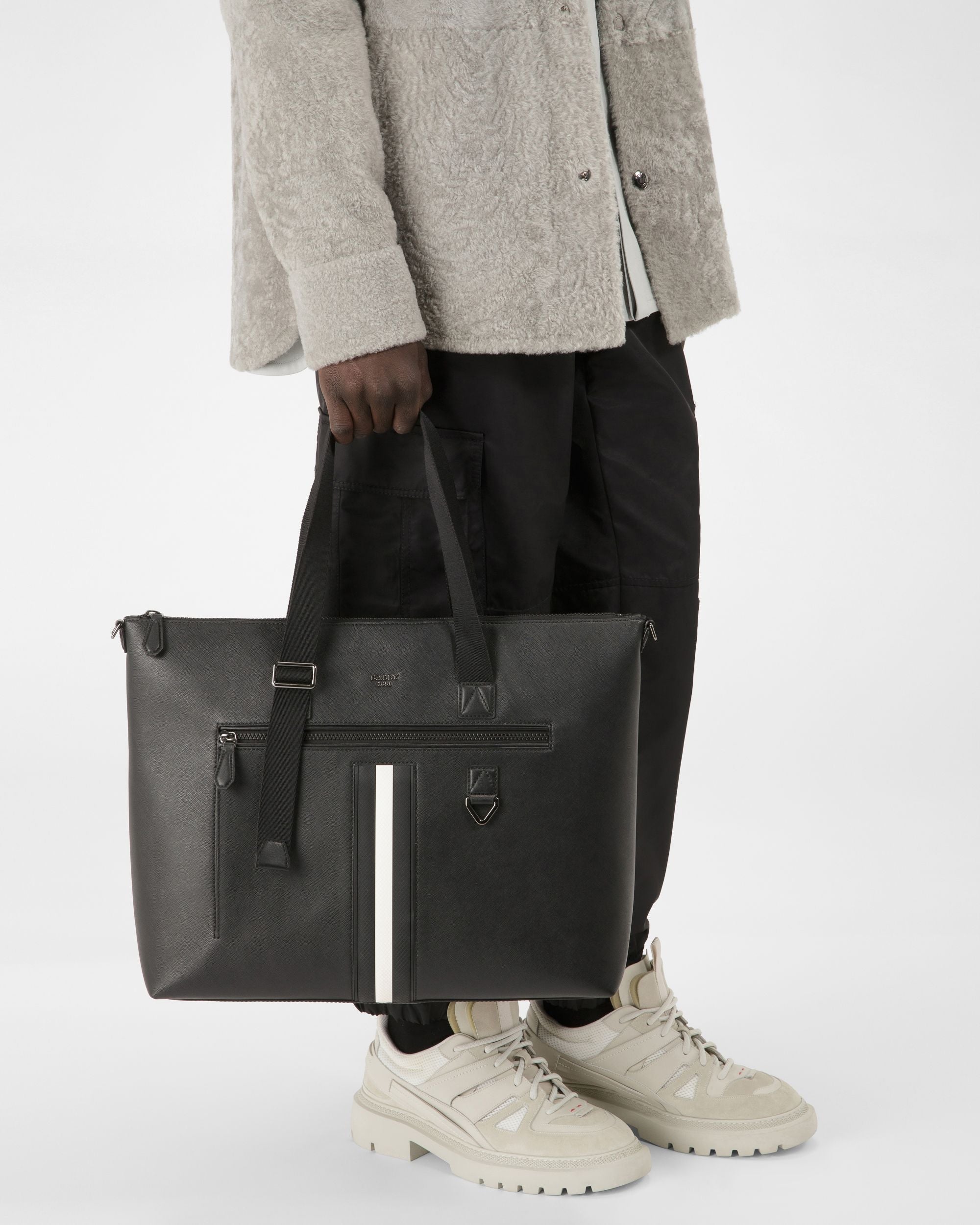 Madox Bolso Tote En Cuero Reciclado De Color Negro - Hombre - Bally - 01