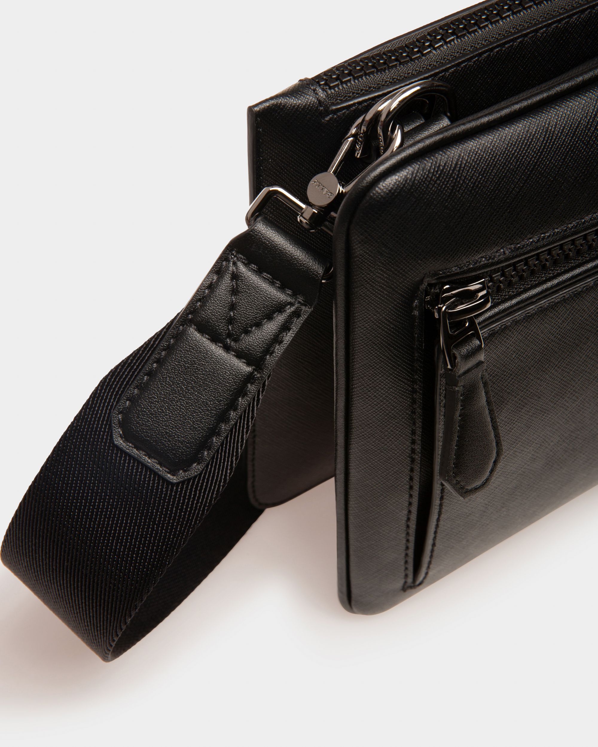 Milvar Bandolera En Piel Reciclada De Color Negro - Hombre - Bally - 03