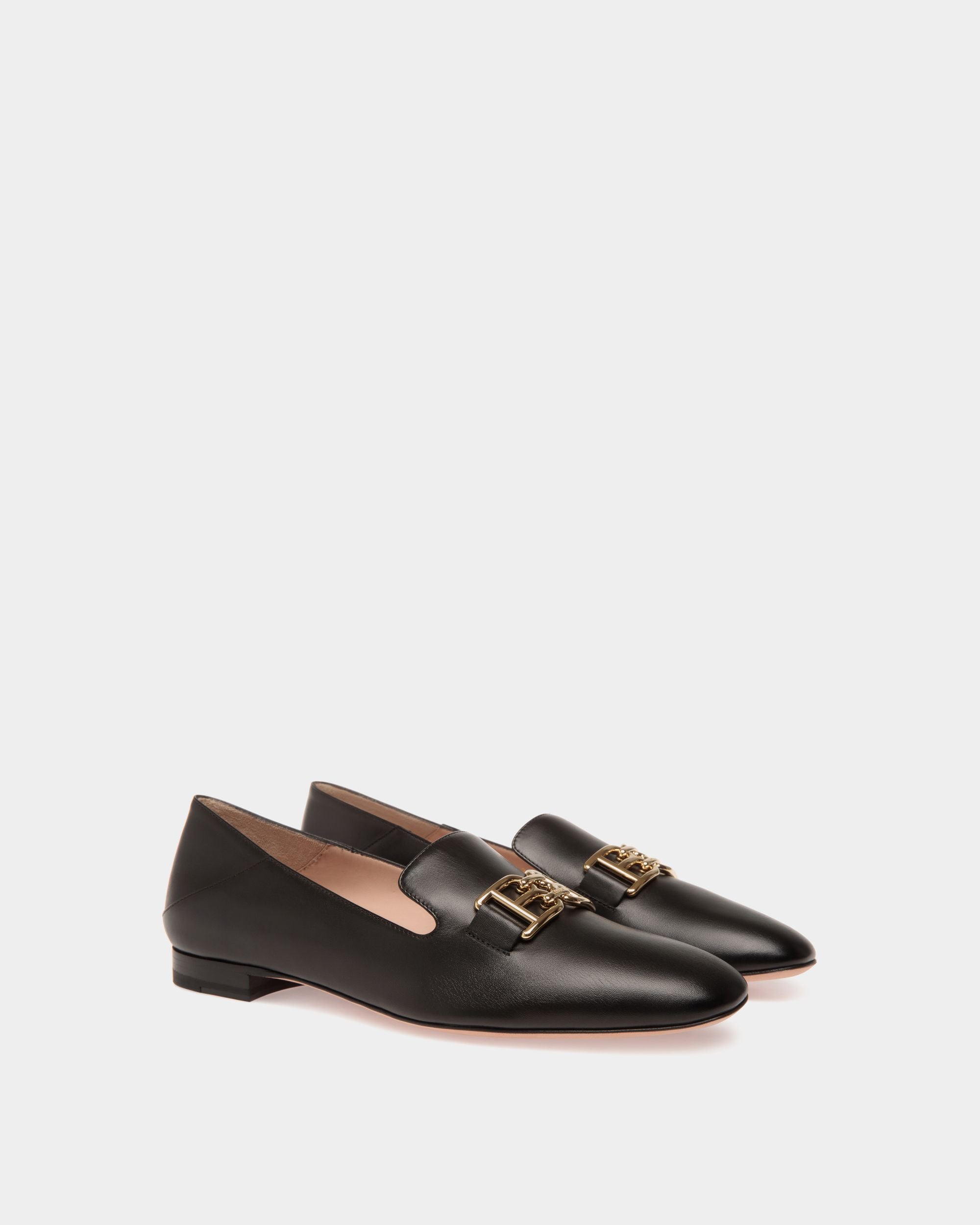 B Chain Flats In Black Leather - Women's - Bally - 02