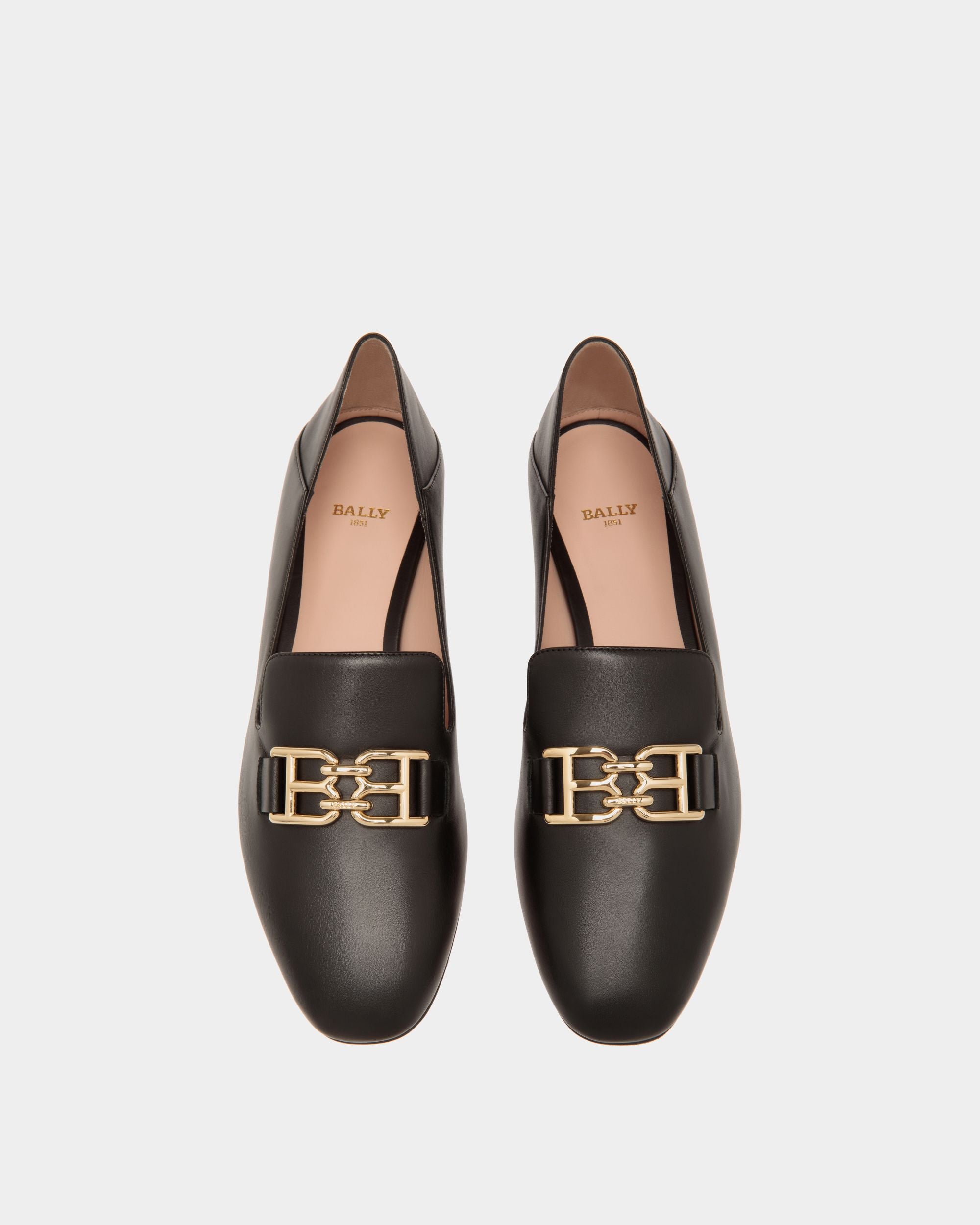 B Chain Flats In Black Leather - Women's - Bally - 04
