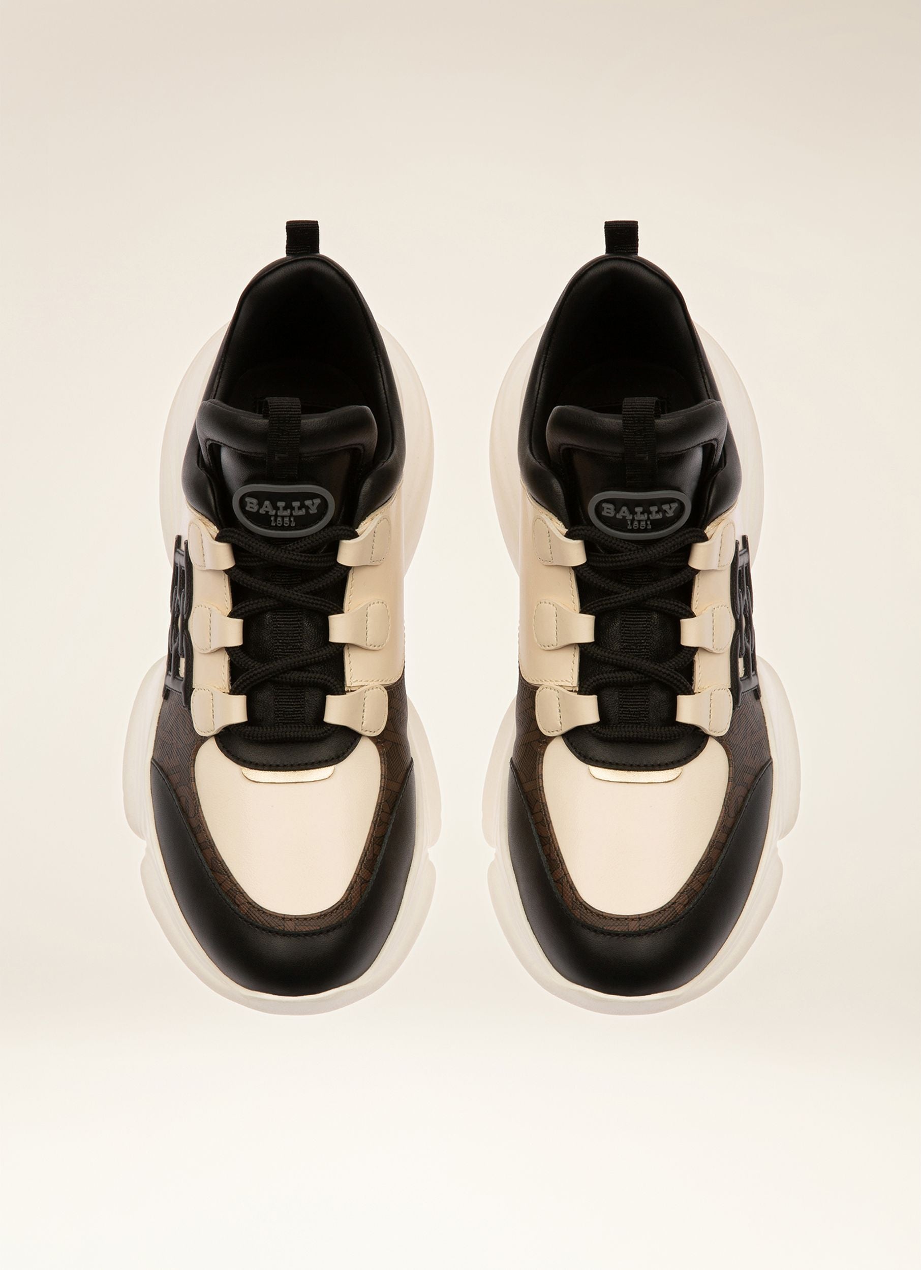 Claires Zapatillas Deportivas En Cuero De Color Negro Y Crema - Mujer - Bally - 04