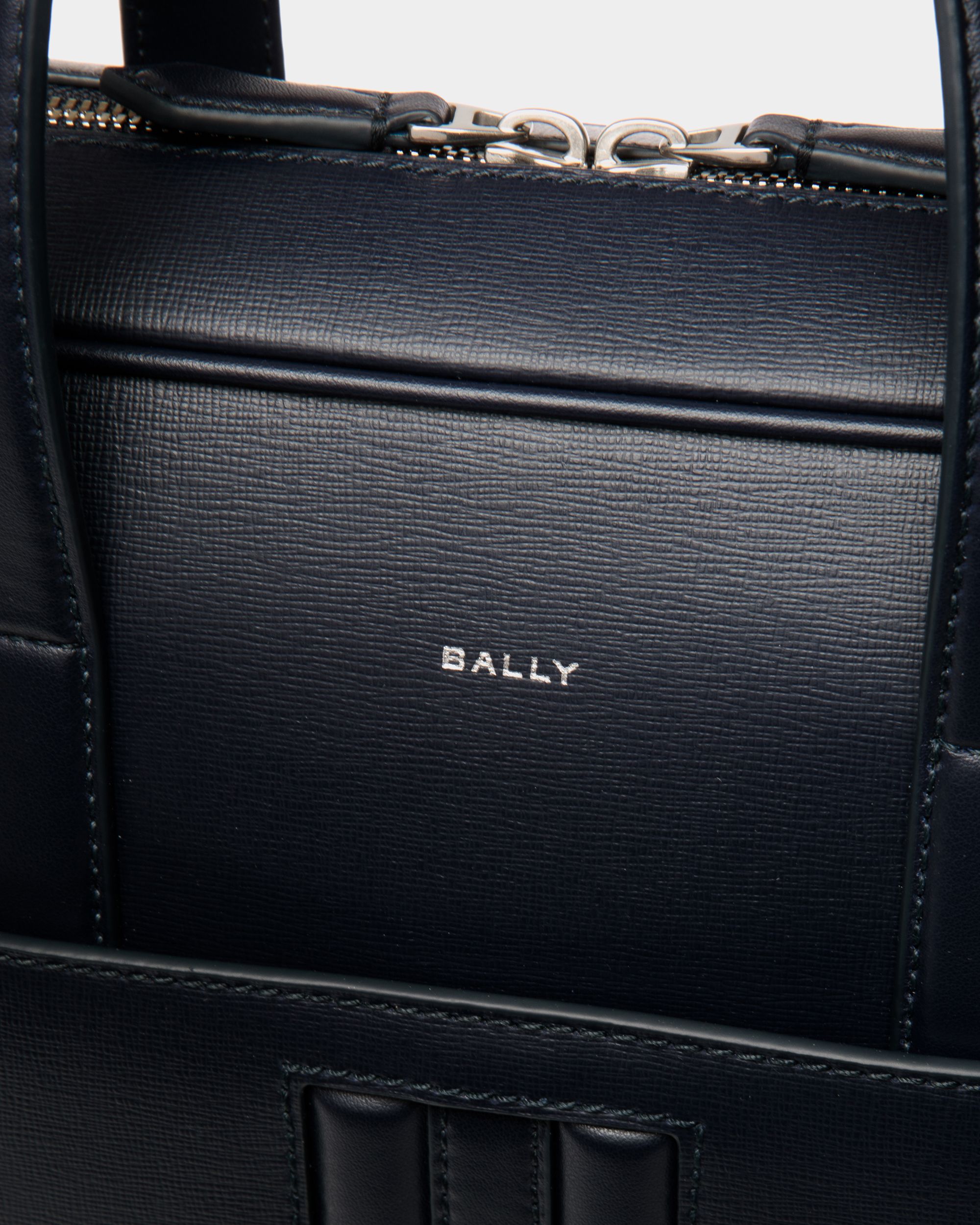Maletín Mythos De Piel Reciclada Navy Blue - Hombre - Bally - 06