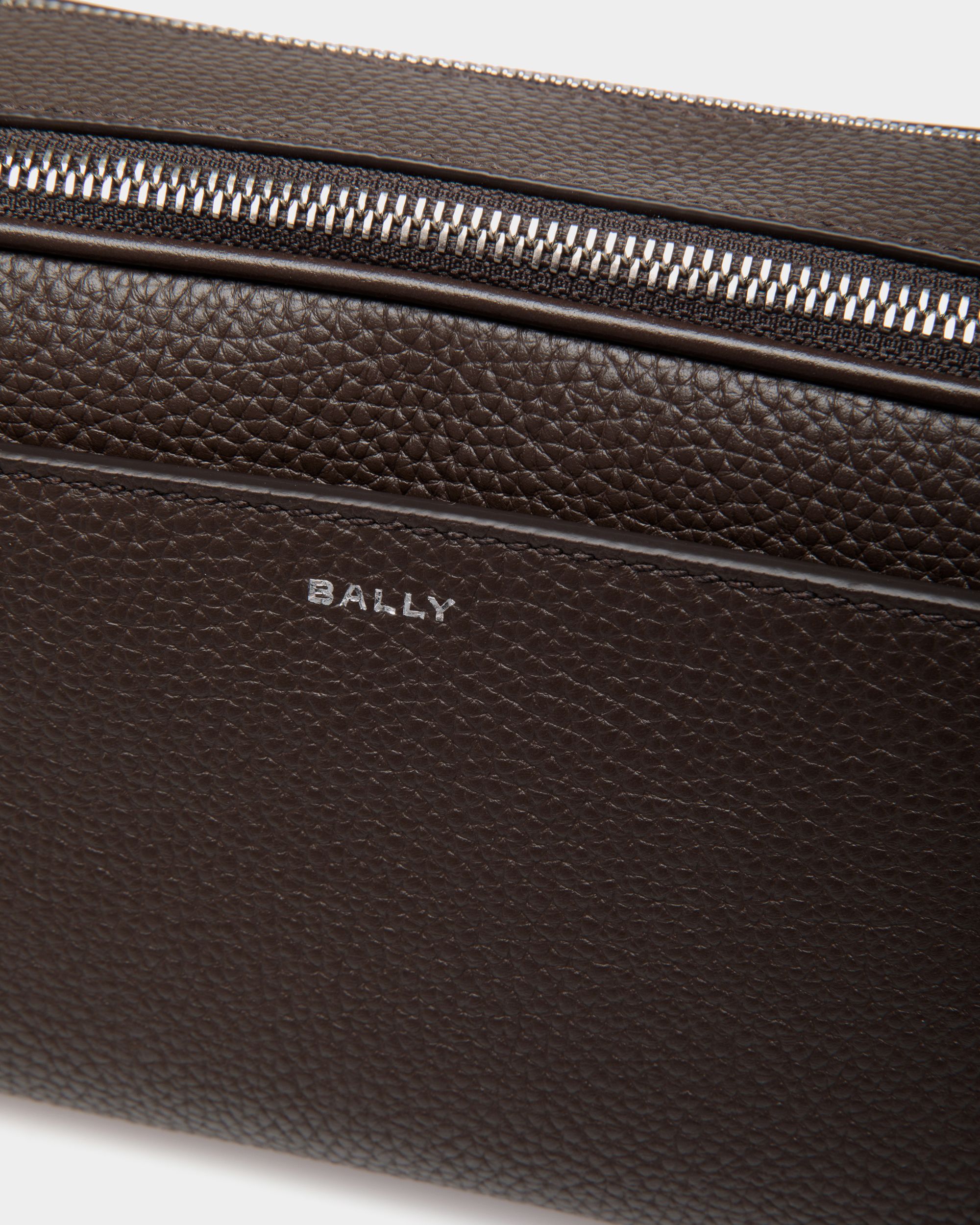 Oeden Crossbody Bag in Ebano Leather - Hombre - Bally - 05