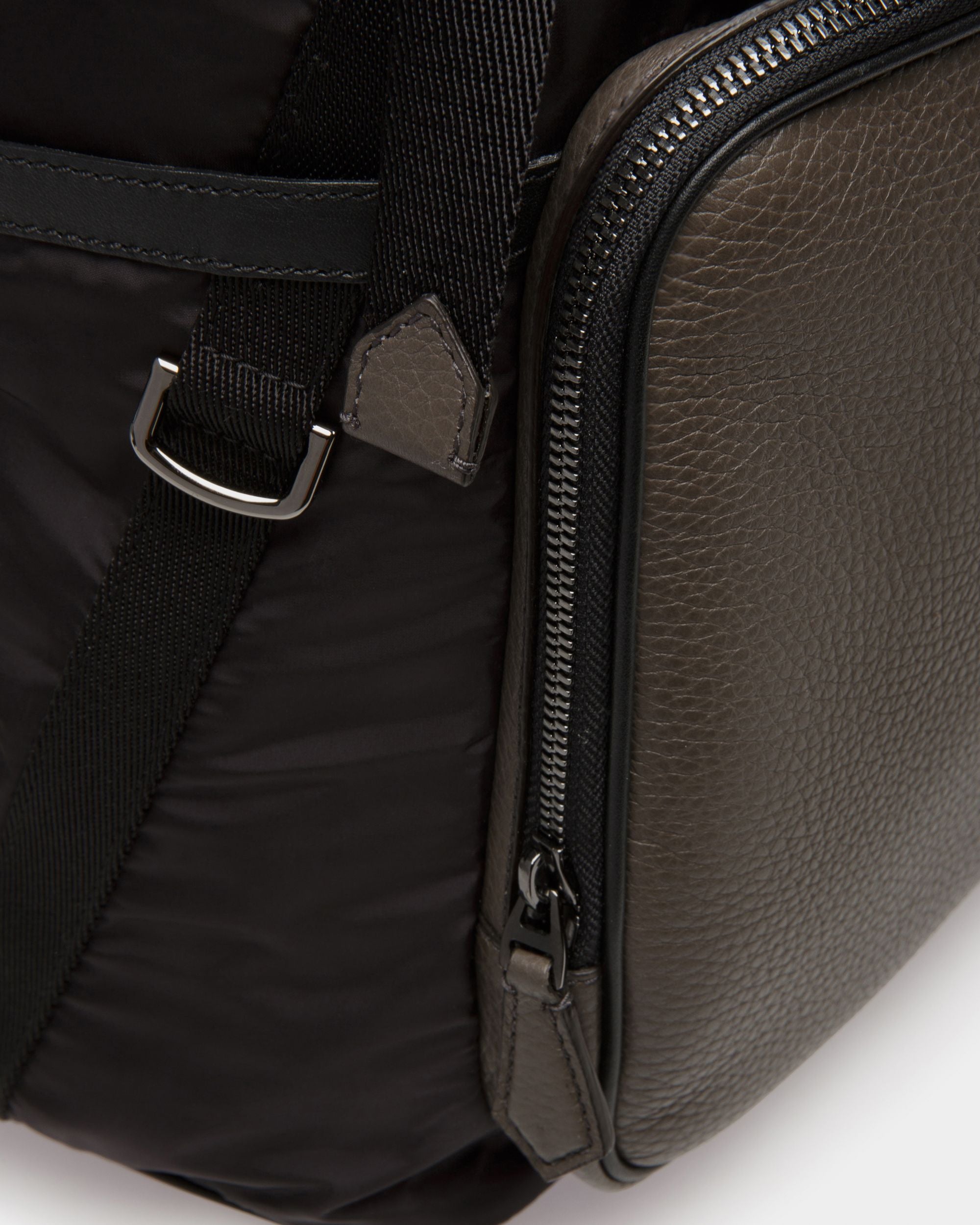 Bergmann Mochila En Nailon Reciclado De Color Negro - Hombre - Bally - 05