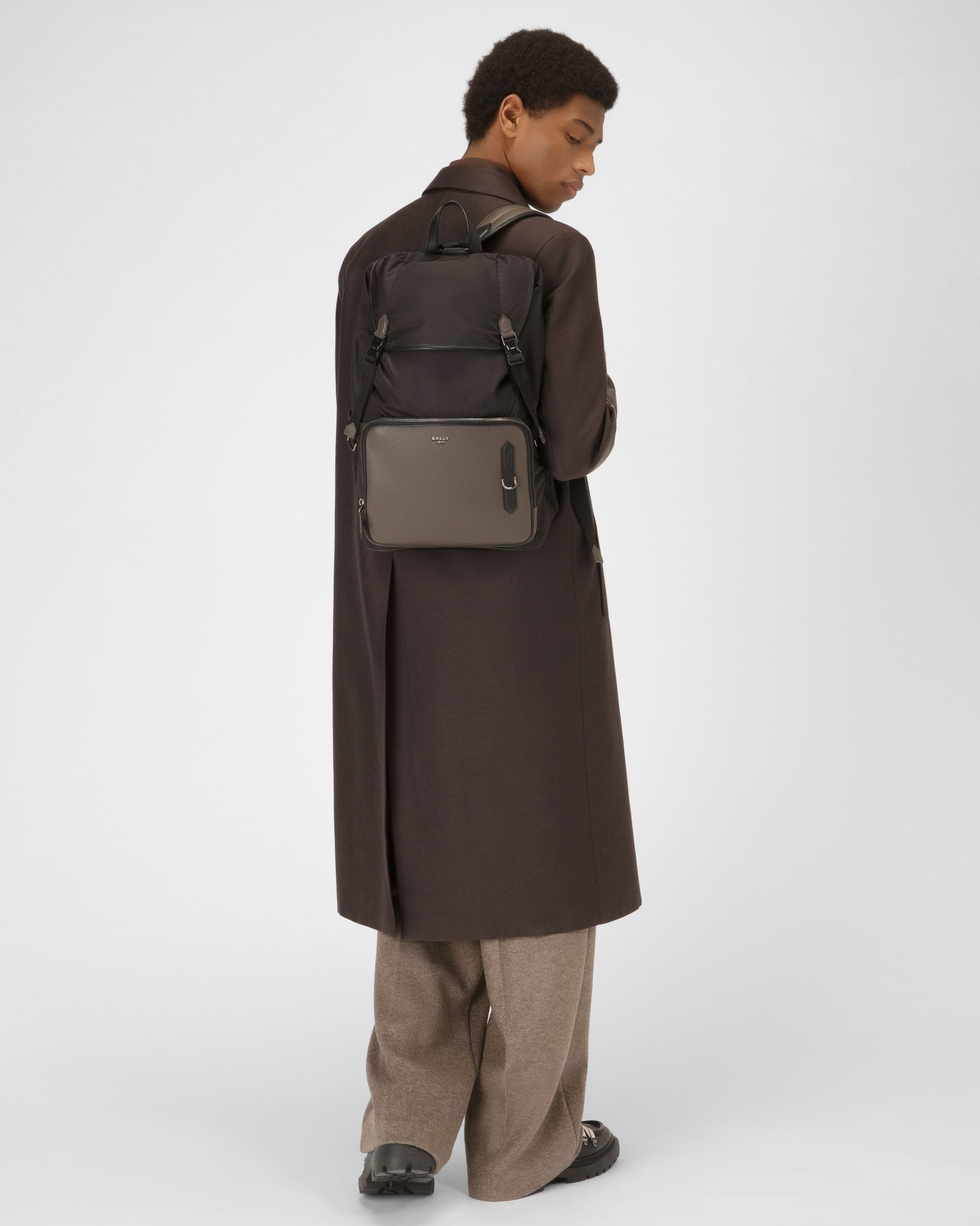 Bergmann Mochila En Nailon Reciclado De Color Negro - Hombre - Bally - 06