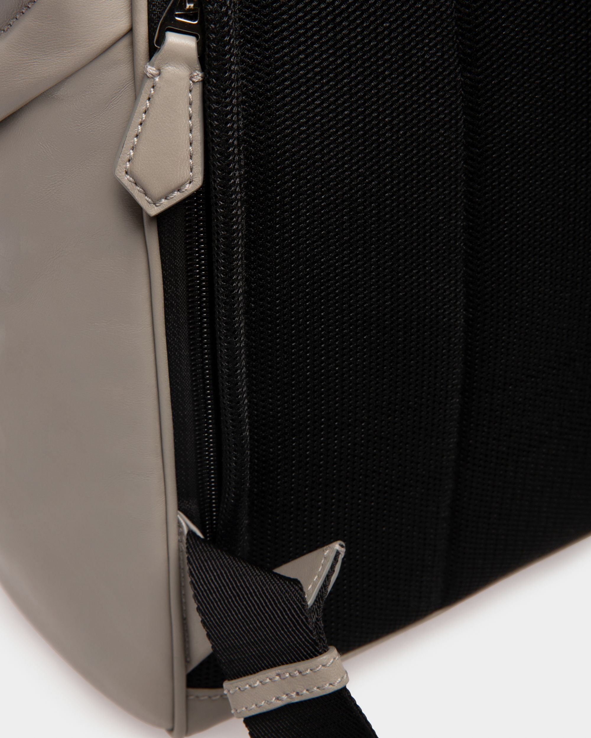 Athor Small Mochila De Piel Color Piedra Y Negro - Hombre - Bally - 04