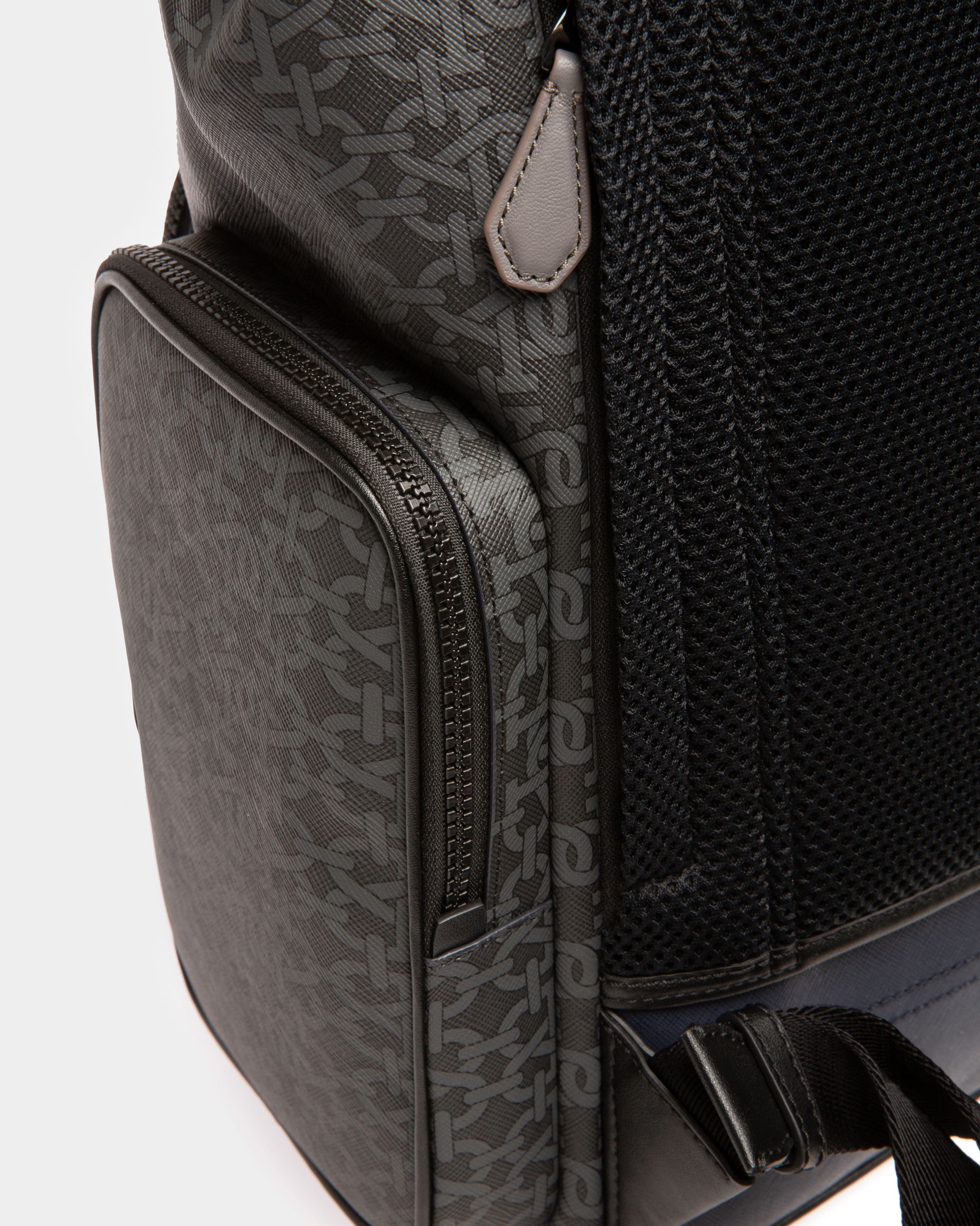 Maxi Mochila De Piel De Color Azul Marino - Hombre - Bally - 05