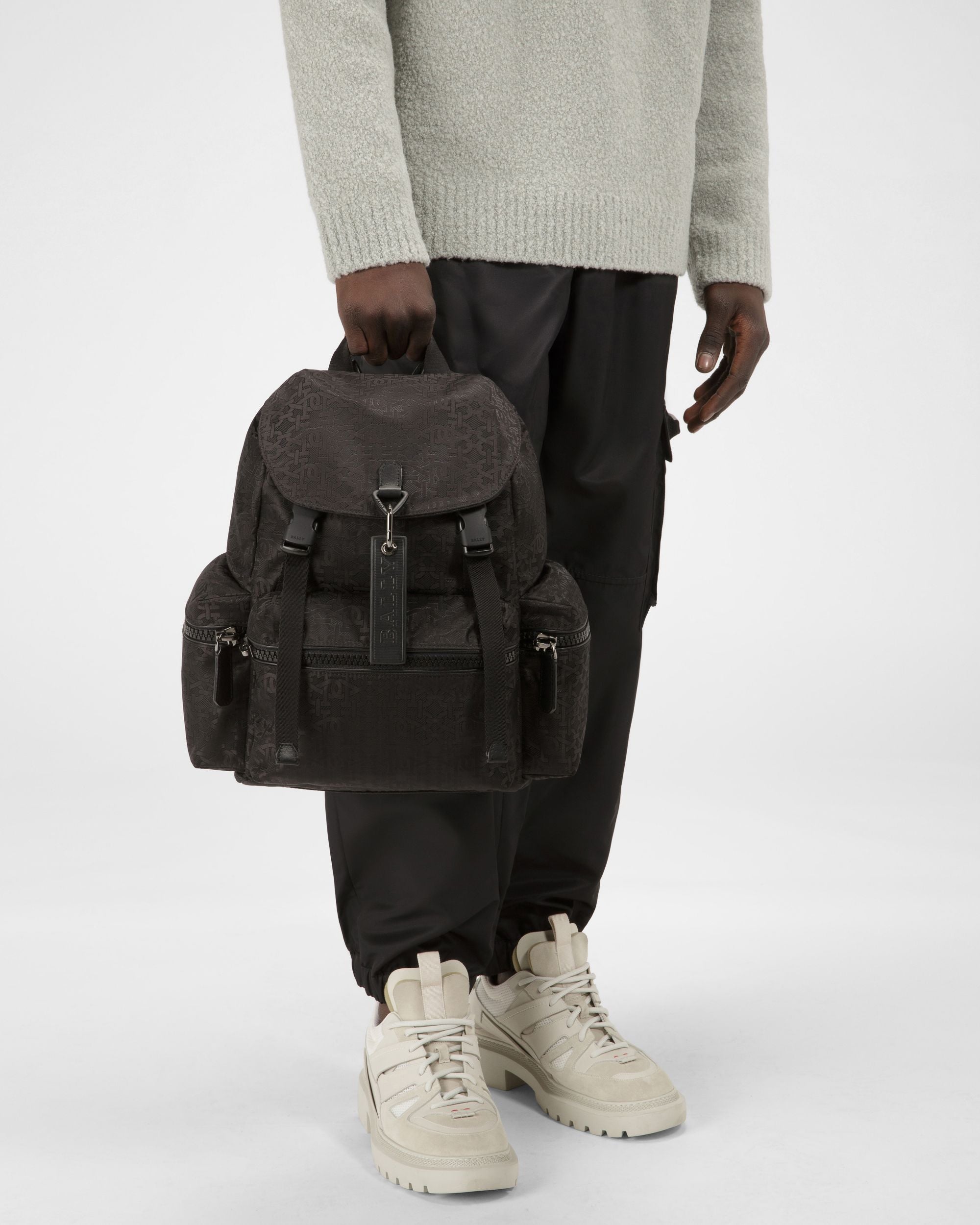 Crew Small Mochila De Piel Y Tela En Negro - Hombre - Bally - 01