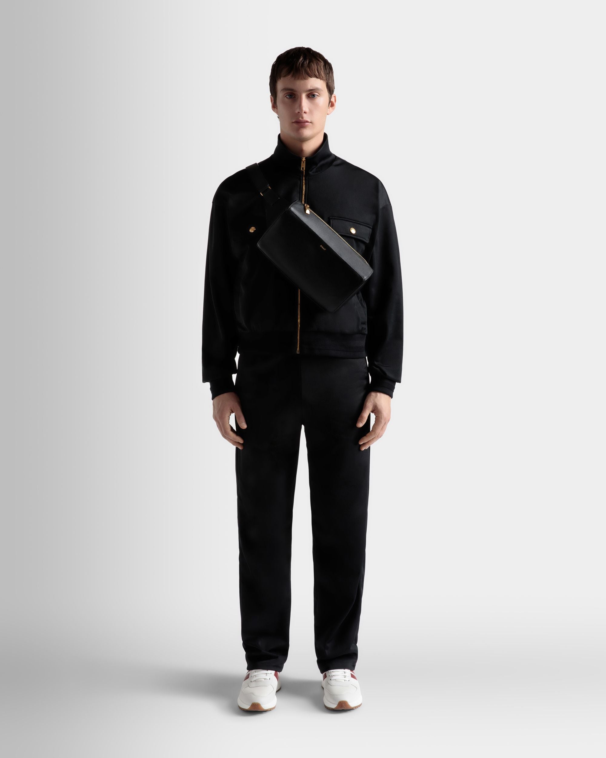 Riñonera Arkle De Piel Granulada Negra - Hombre - Bally - 02
