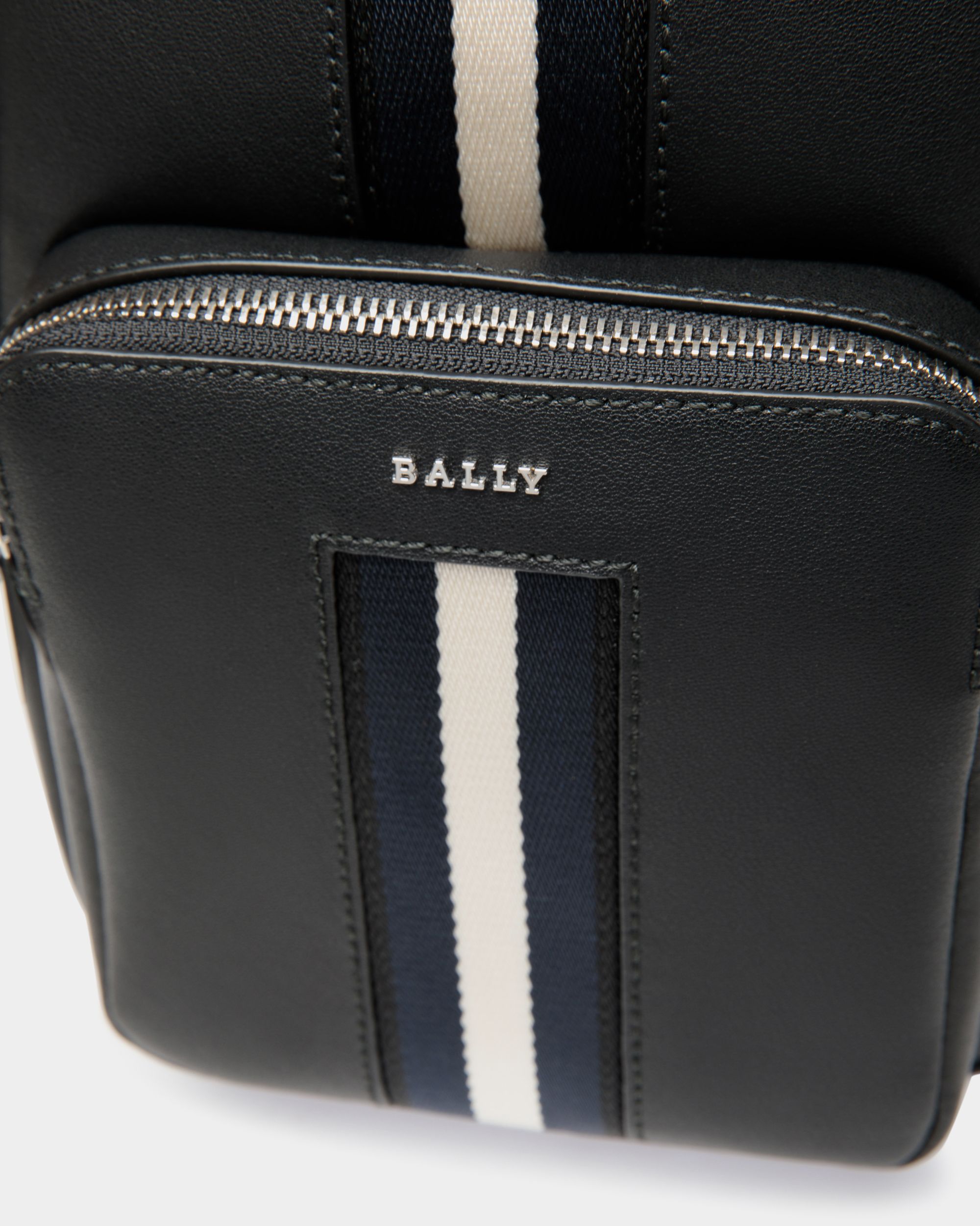 Sling Bag De Piel Negra - Hombre - Bally - 05