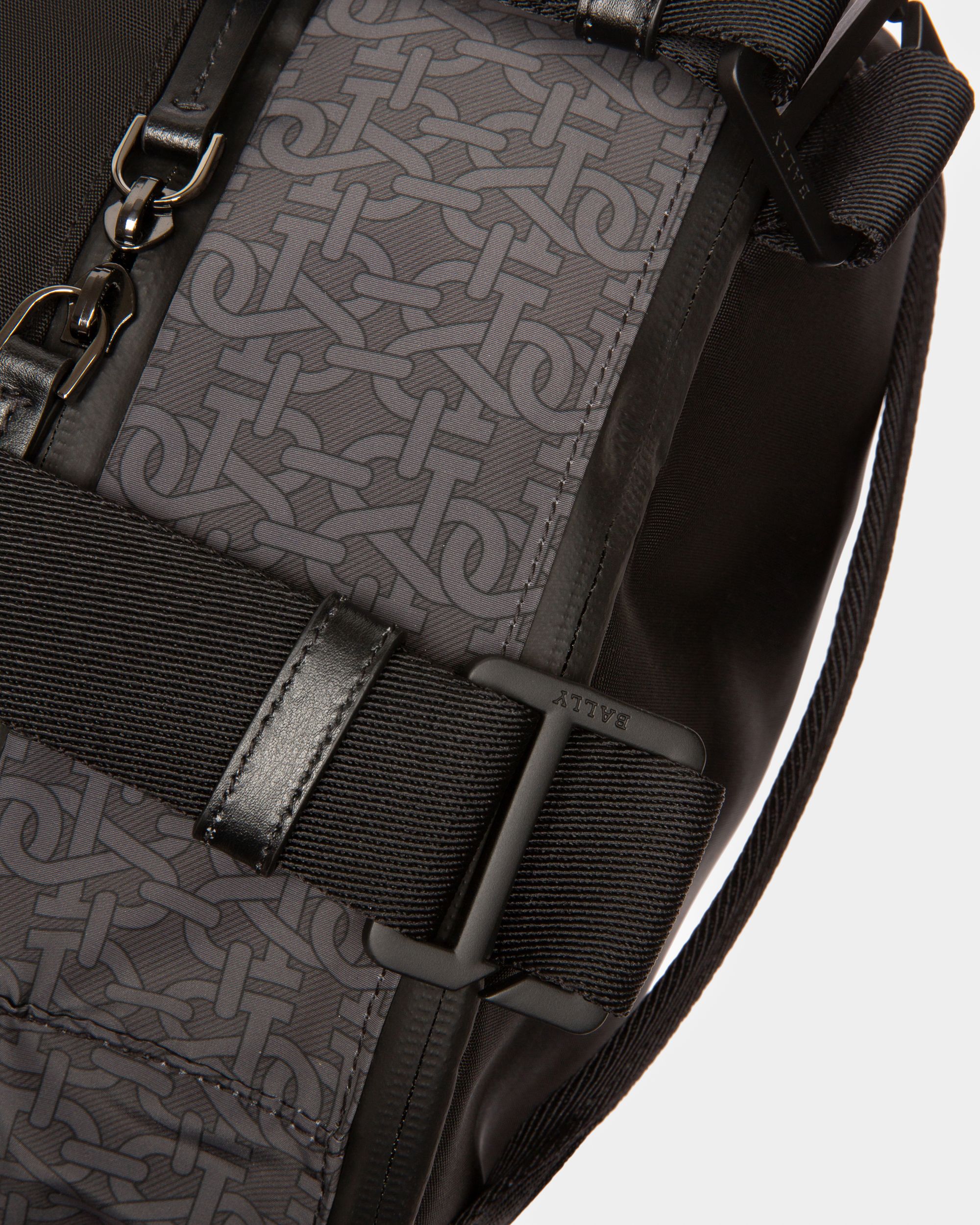 Bally Escape Duffle Bag In Brown And Black Nylon And Fabric - Men's - Bally - 04