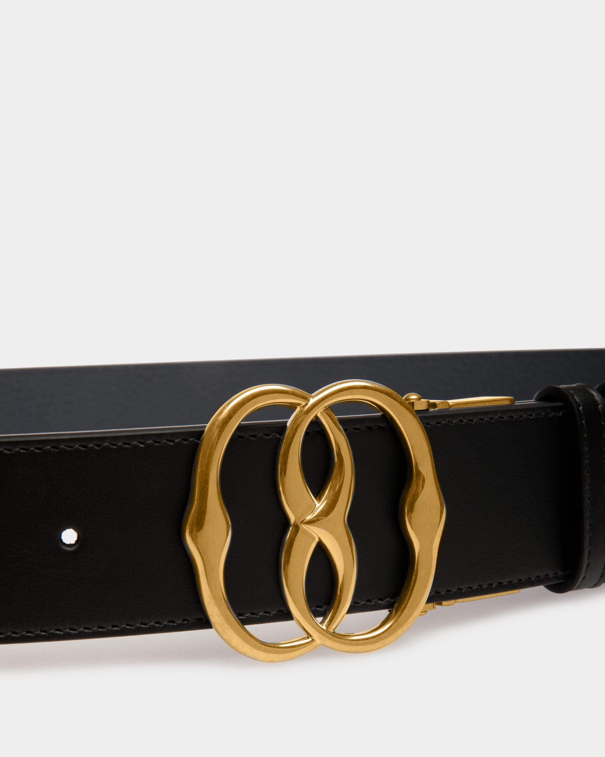 Emblem 40mm Adjustable and Reversible Belt in Black Leather - Men's - Bally - 03