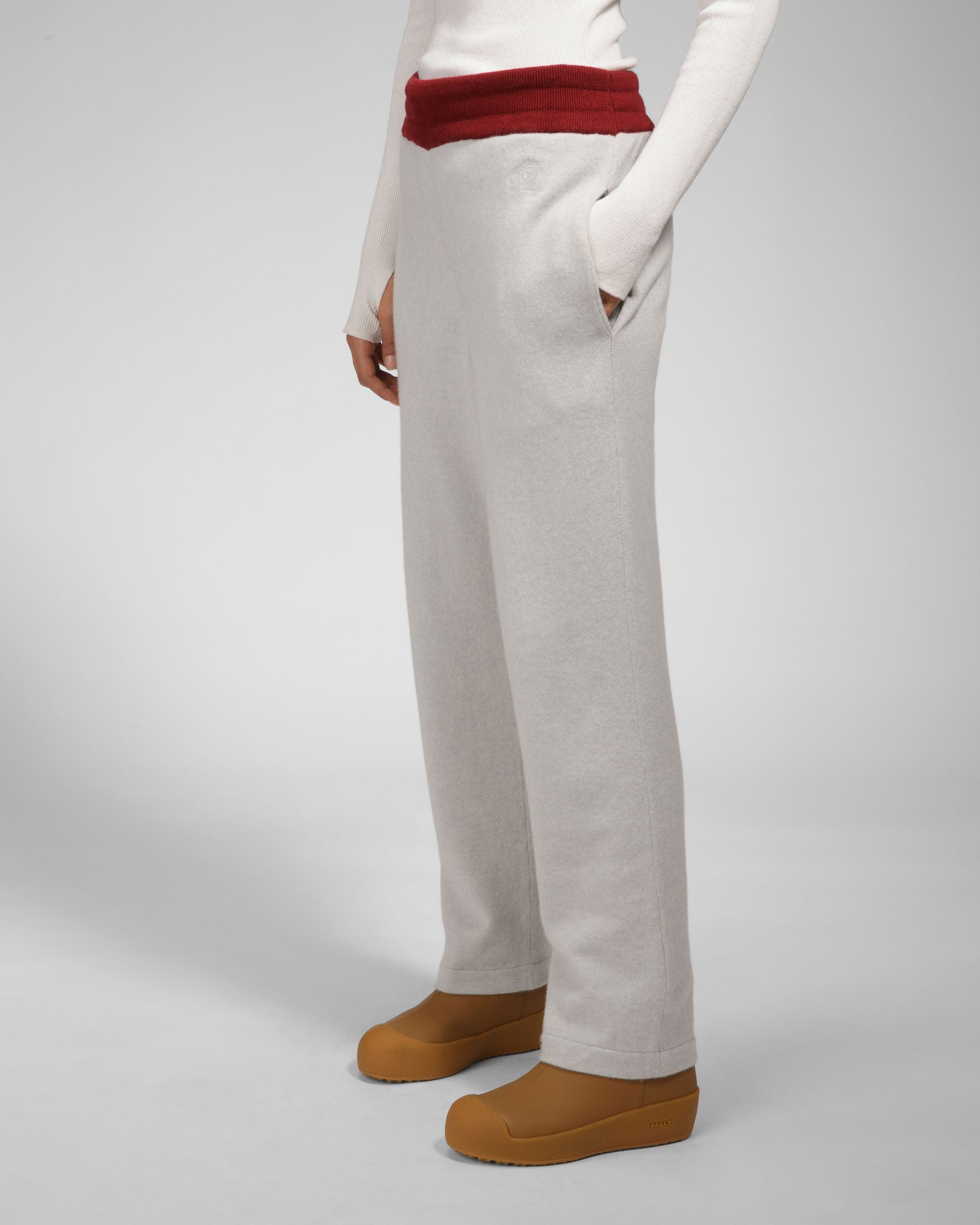 Pantalón De La Colección Curling De Cachemira Light Grey Y Rojo - Hombre - Bally - 03