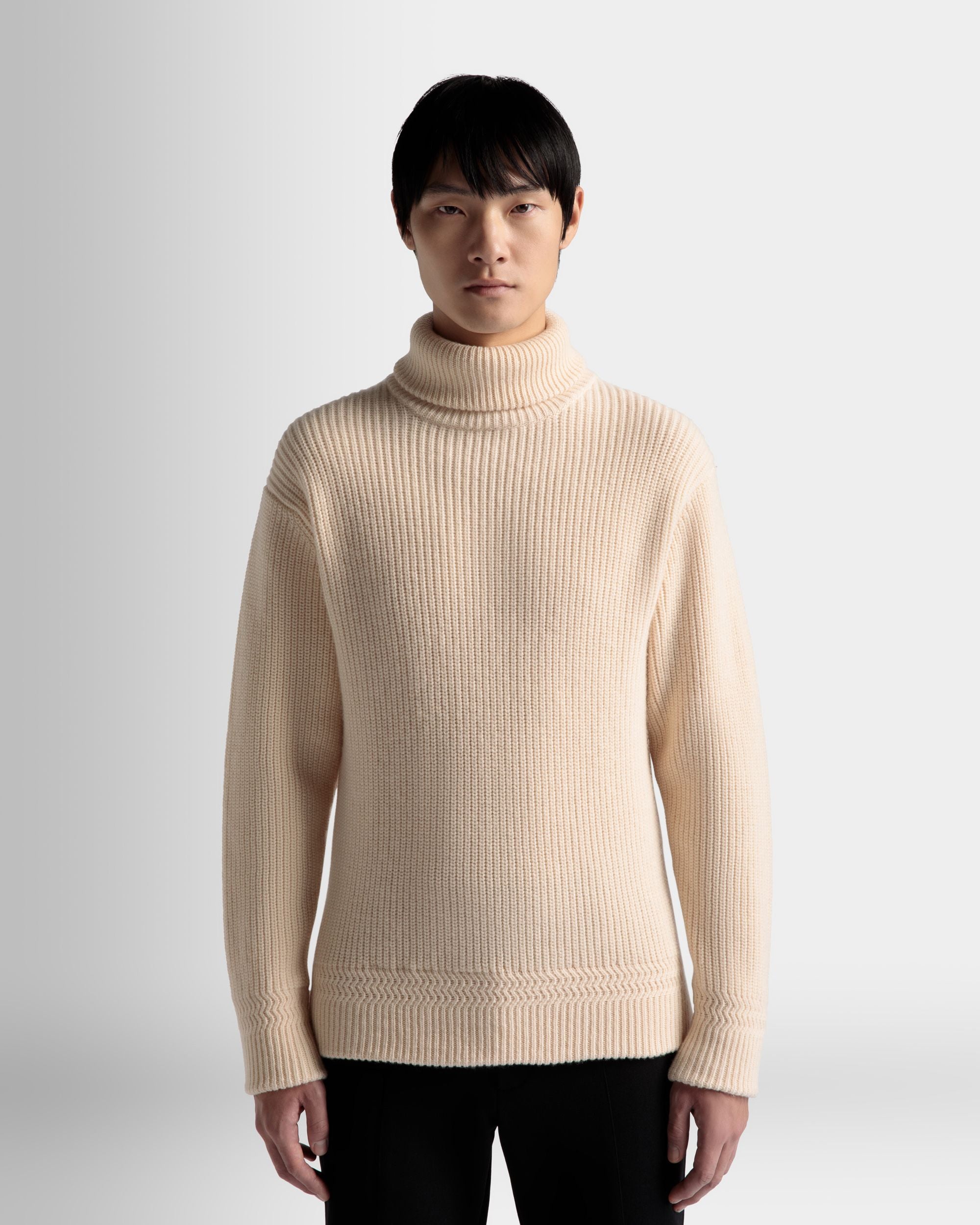 Jersey De Lana Con Cuello Alto En Beige - Hombre - Bally - 03