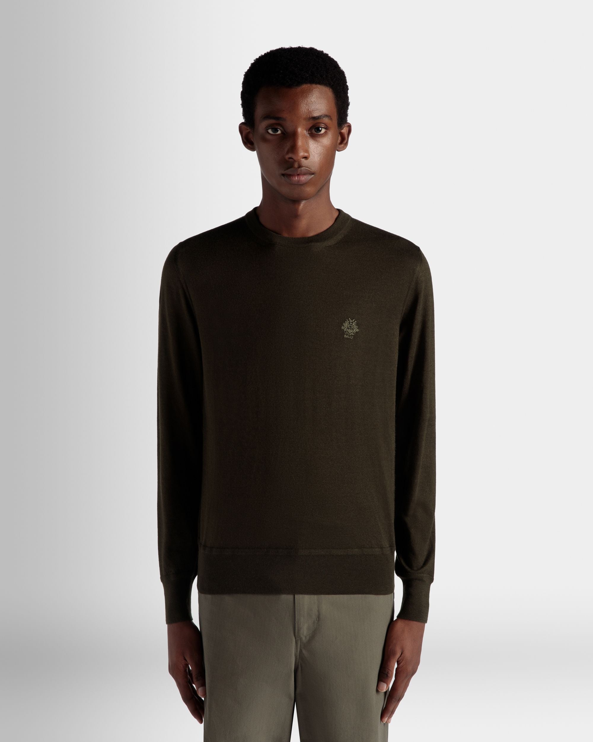 Adrien Brody Travel Collection Crewneck Sweater In Military Green Cashmere - Men's - Bally - 03