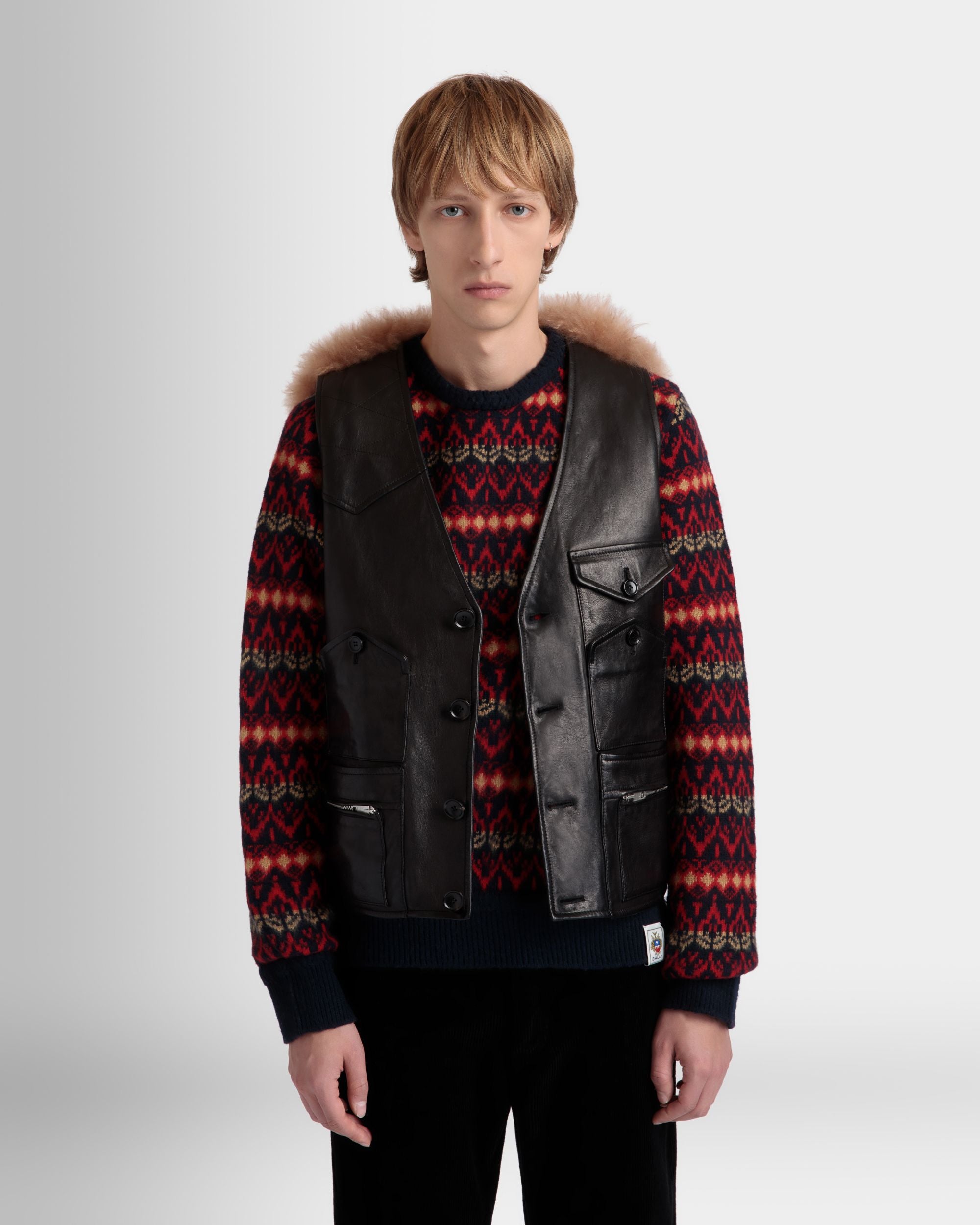 Chaleco De Piel Color Negro Con Aplicación De Borreguito - Hombre - Bally - 03