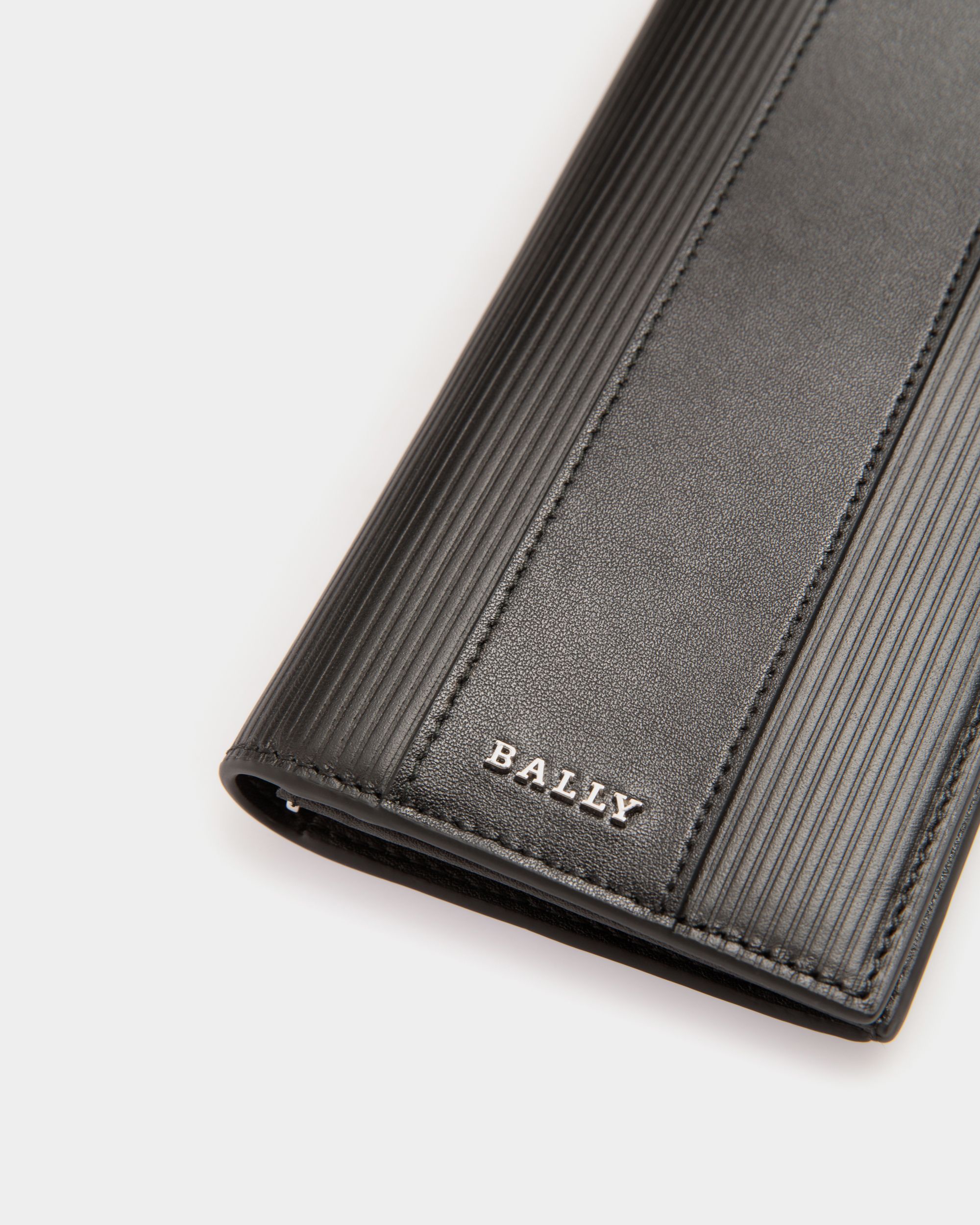 Continental Wallet In Black Bovine - Men's - Bally - 04