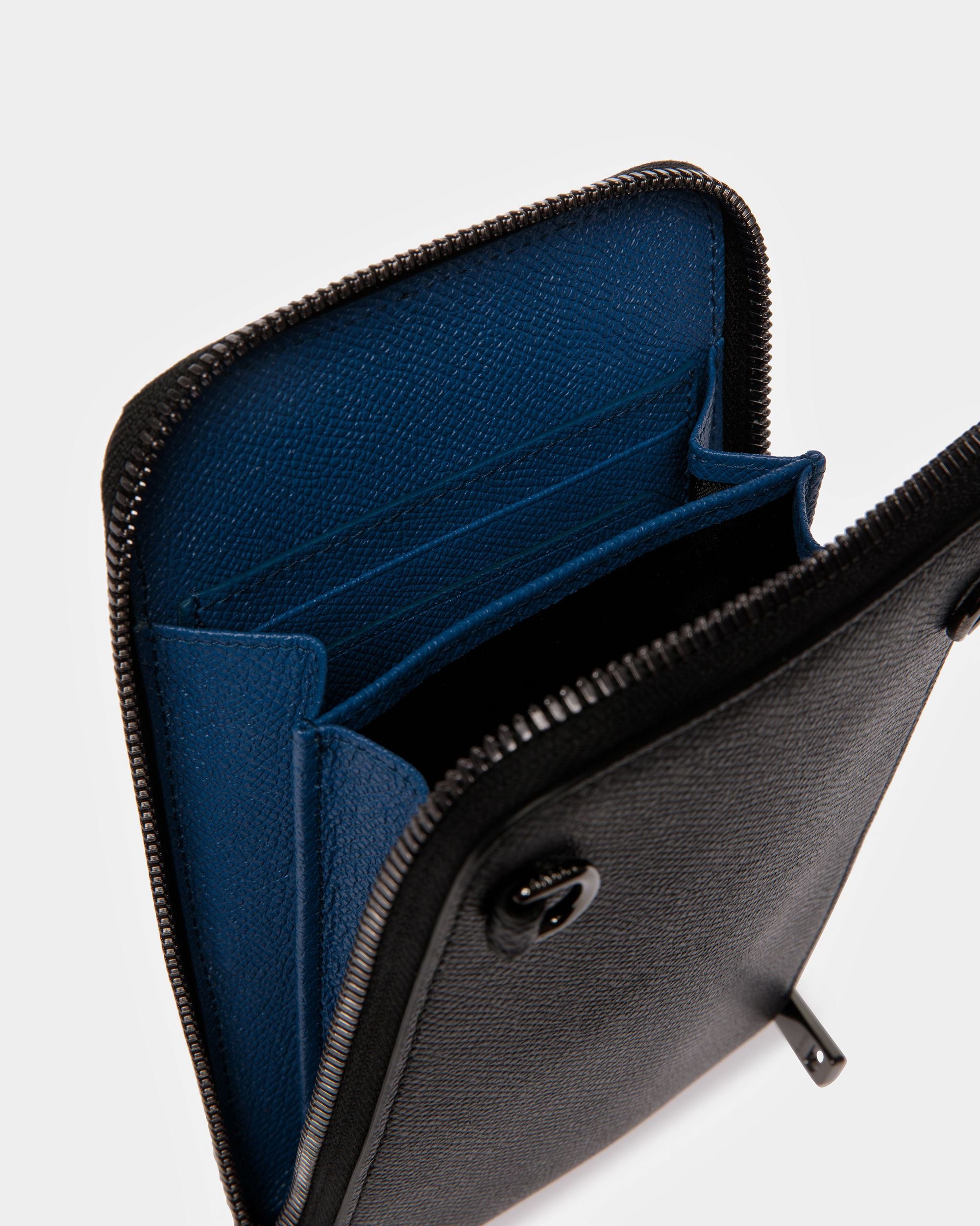 Brantlee Leather Carry Case In Black And Blue Neon - Men's - Bally - 06