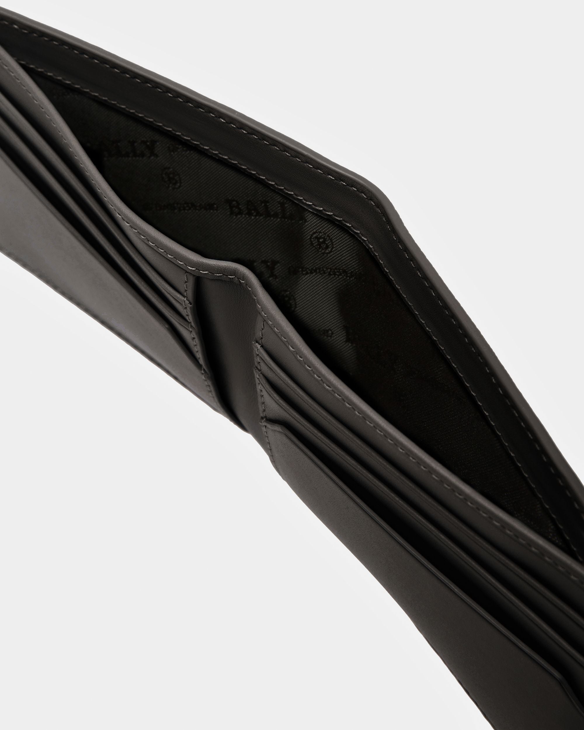 Breeze Wallet In Black Leather - Men's - Bally - 04