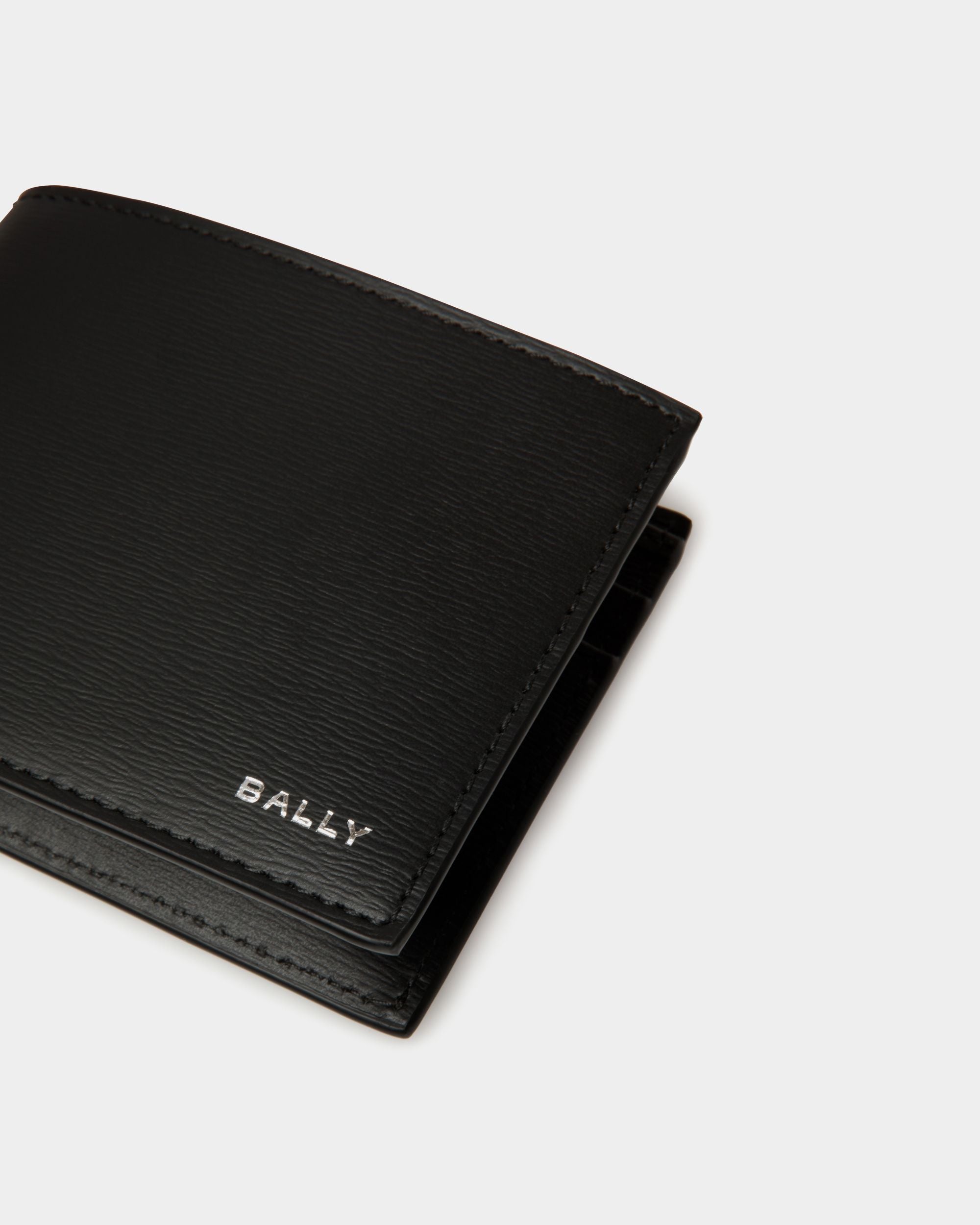 Crossing Bifold In Black Leather - Men's - Bally - 04