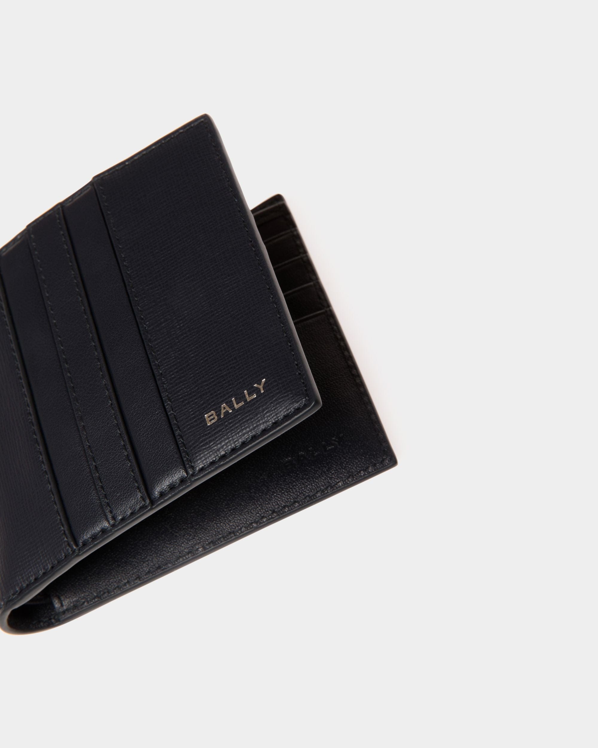 Cartera Plegable Mythos De Piel Reciclada Navy Blue - Hombre - Bally - 04