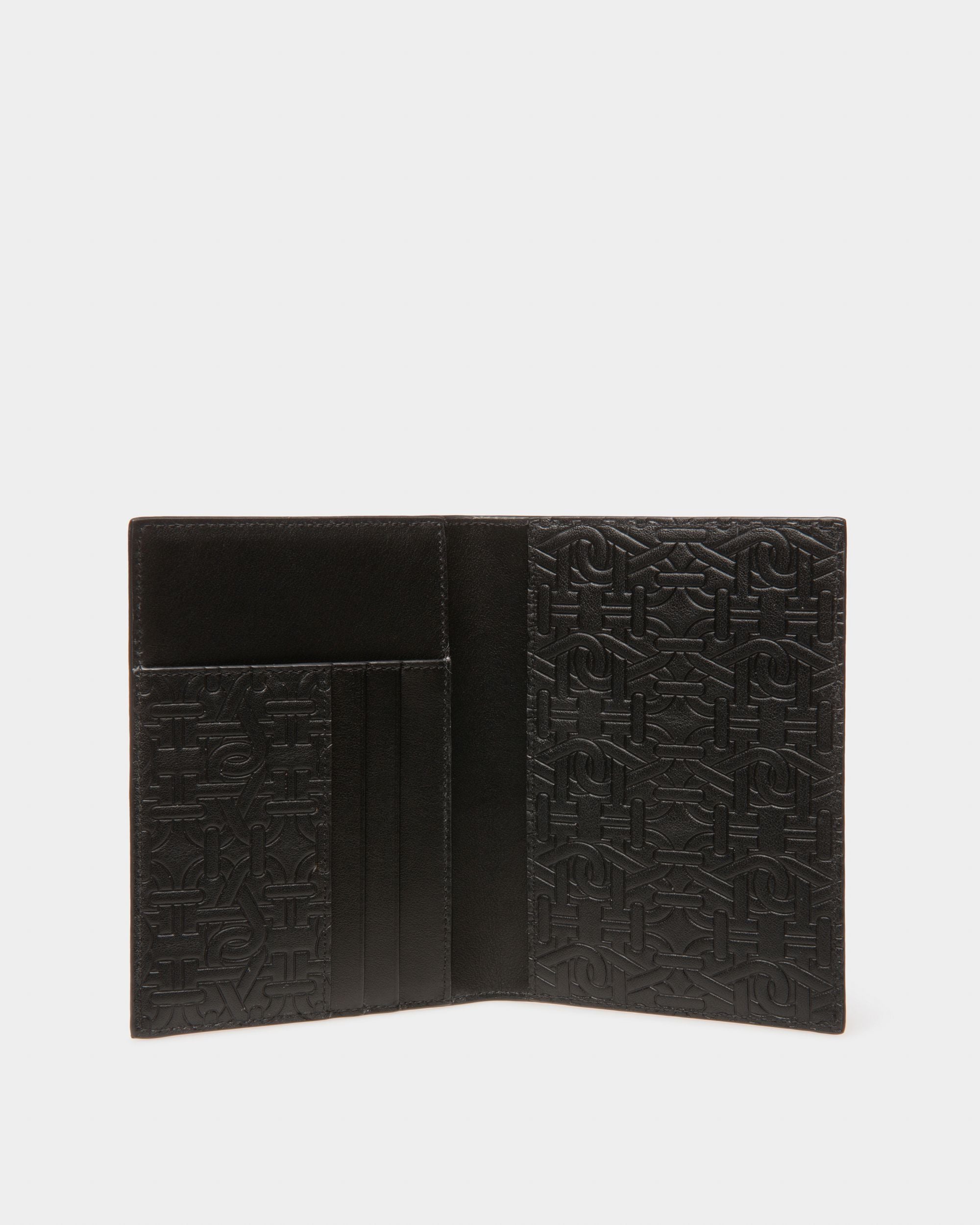 Bovert Funda De Pasaporte Para Mujer En Piel De Color Negro - Hombre - Bally - 03