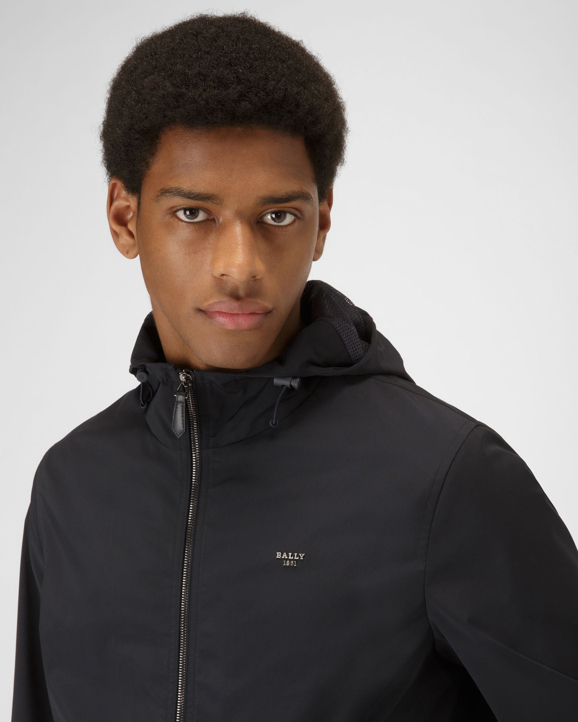 Cazadora Con Capucha Prenda De Abrigo En Poliéster De Color Negro - Hombre - Bally - 02
