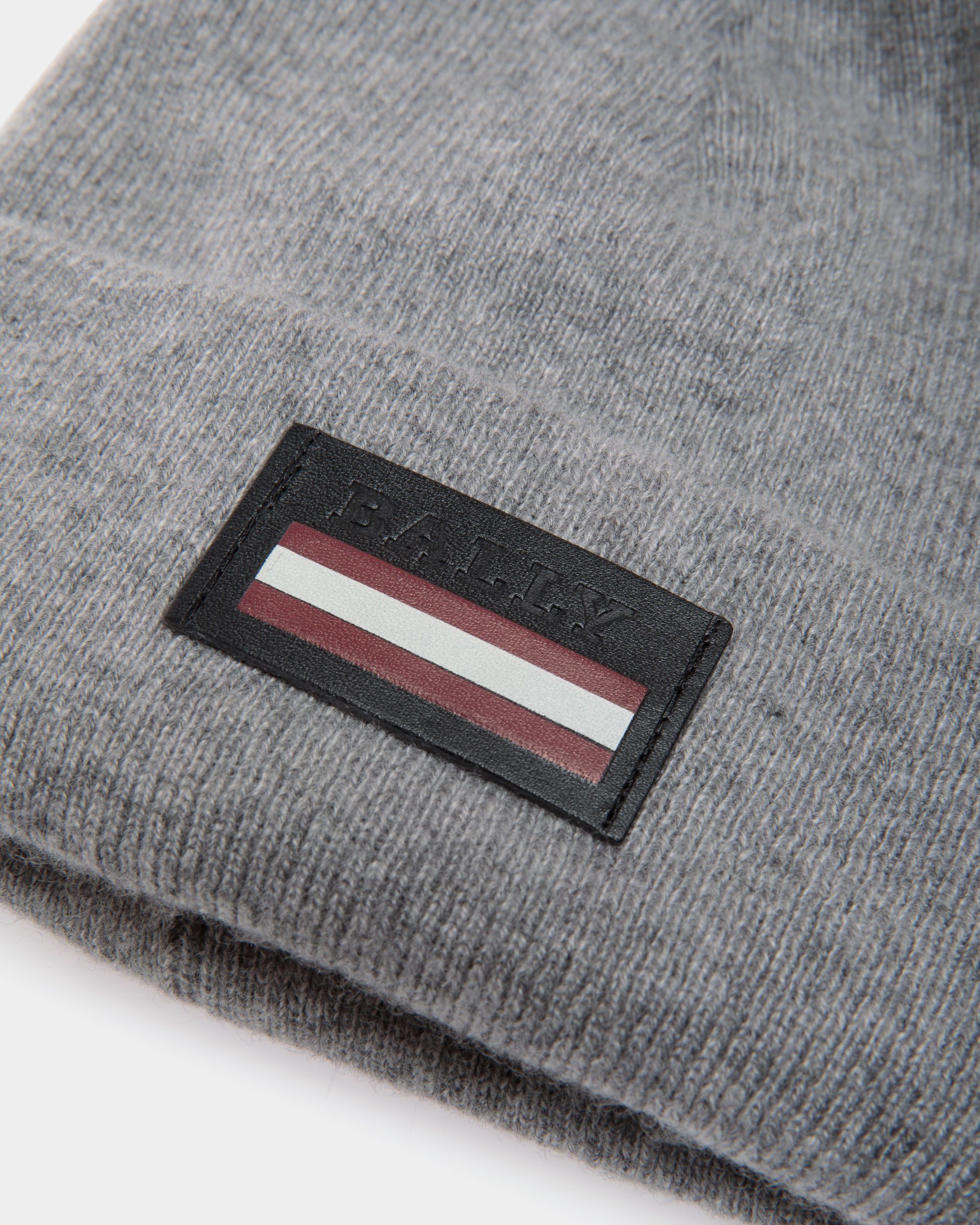Beanie In Grey Cashmere - Hombre - Bally - 02