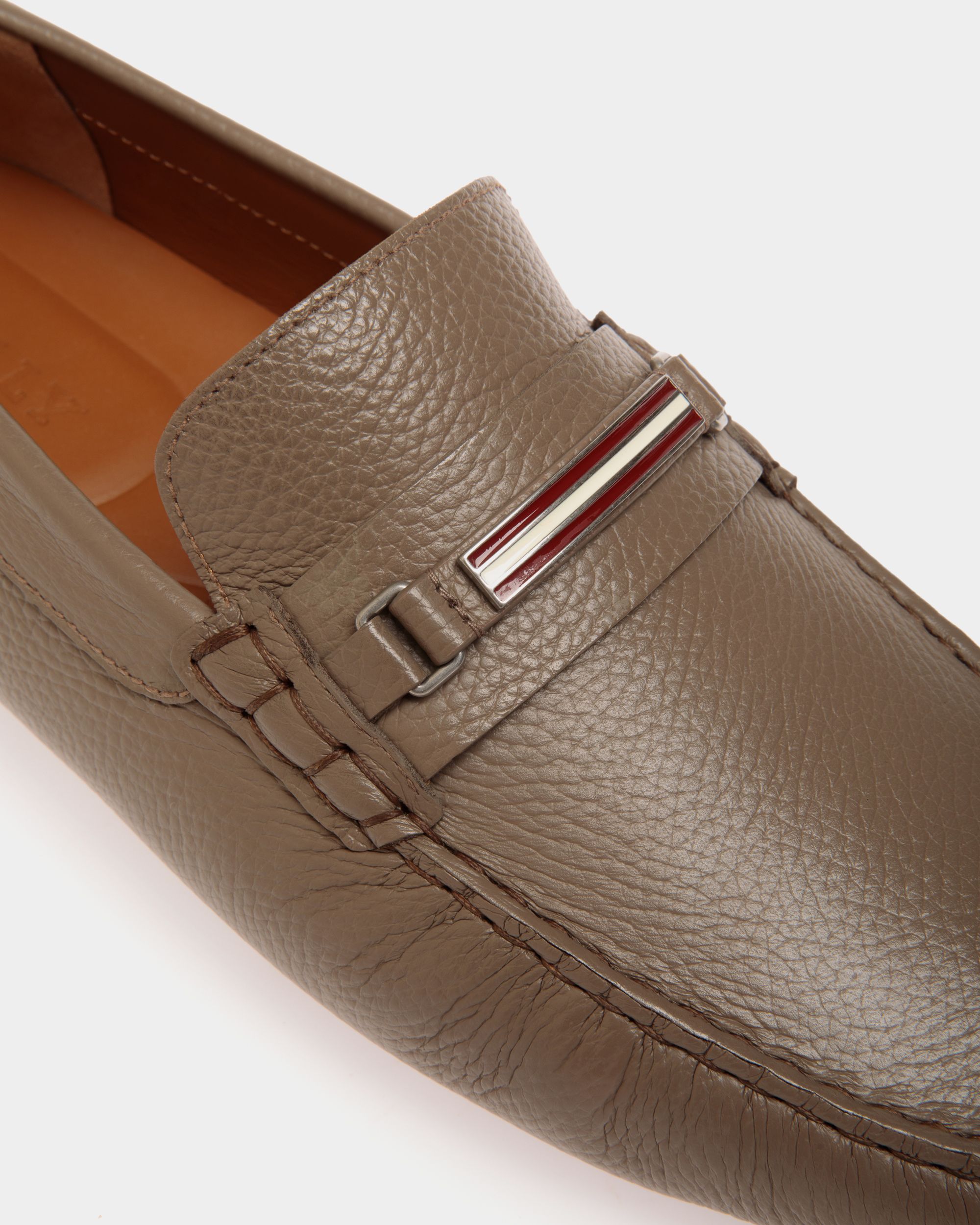 Pilot Driver in Taupe Grained Leather - Hombre - Bally - 05