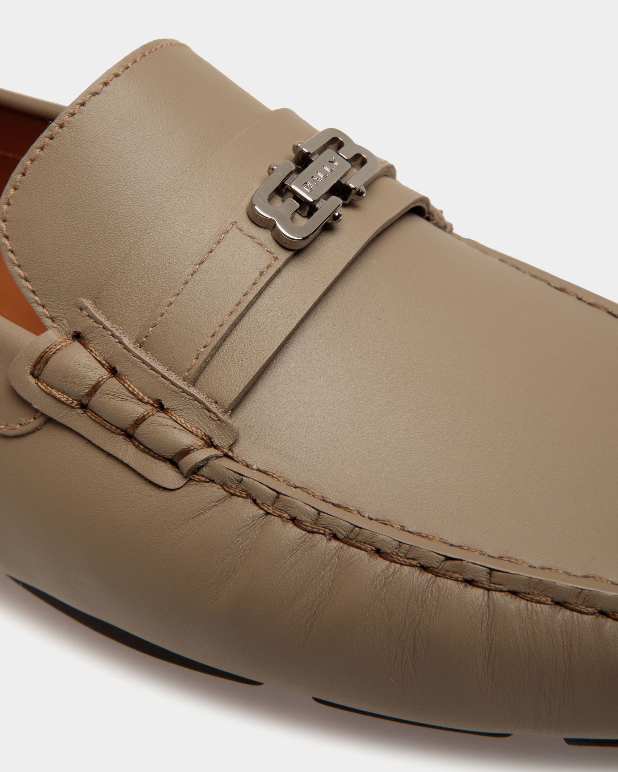 Pilot Driver in Taupe Leather - Hombre - Bally - 05