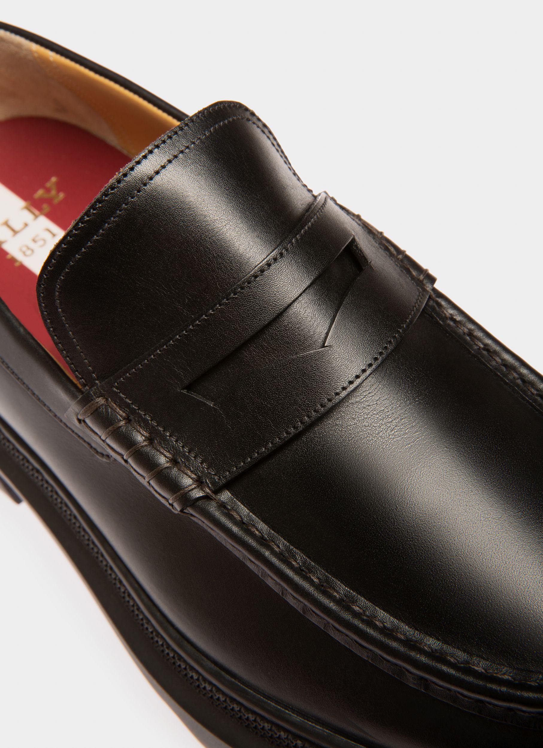 Valerio Leather Moccassins In Black - Men's - Bally - 05