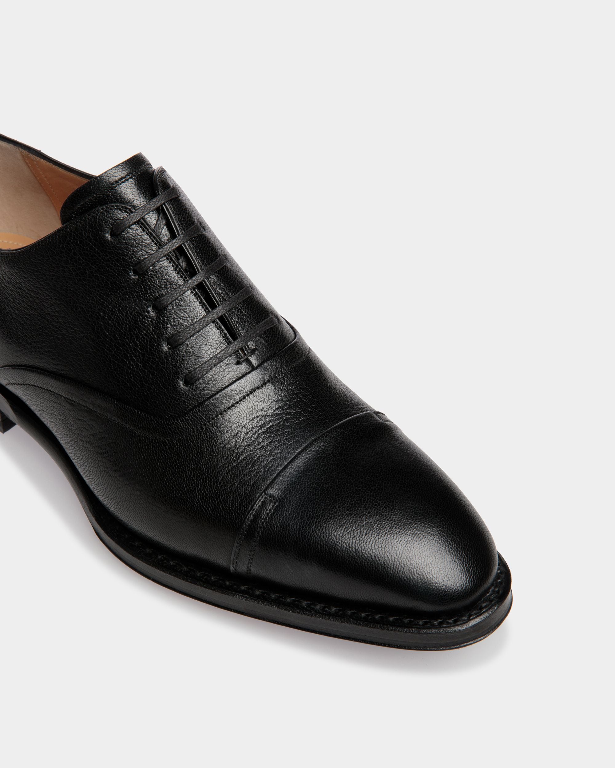 Scribe Oxford in Black Grained Leather - Men's - Bally - 04