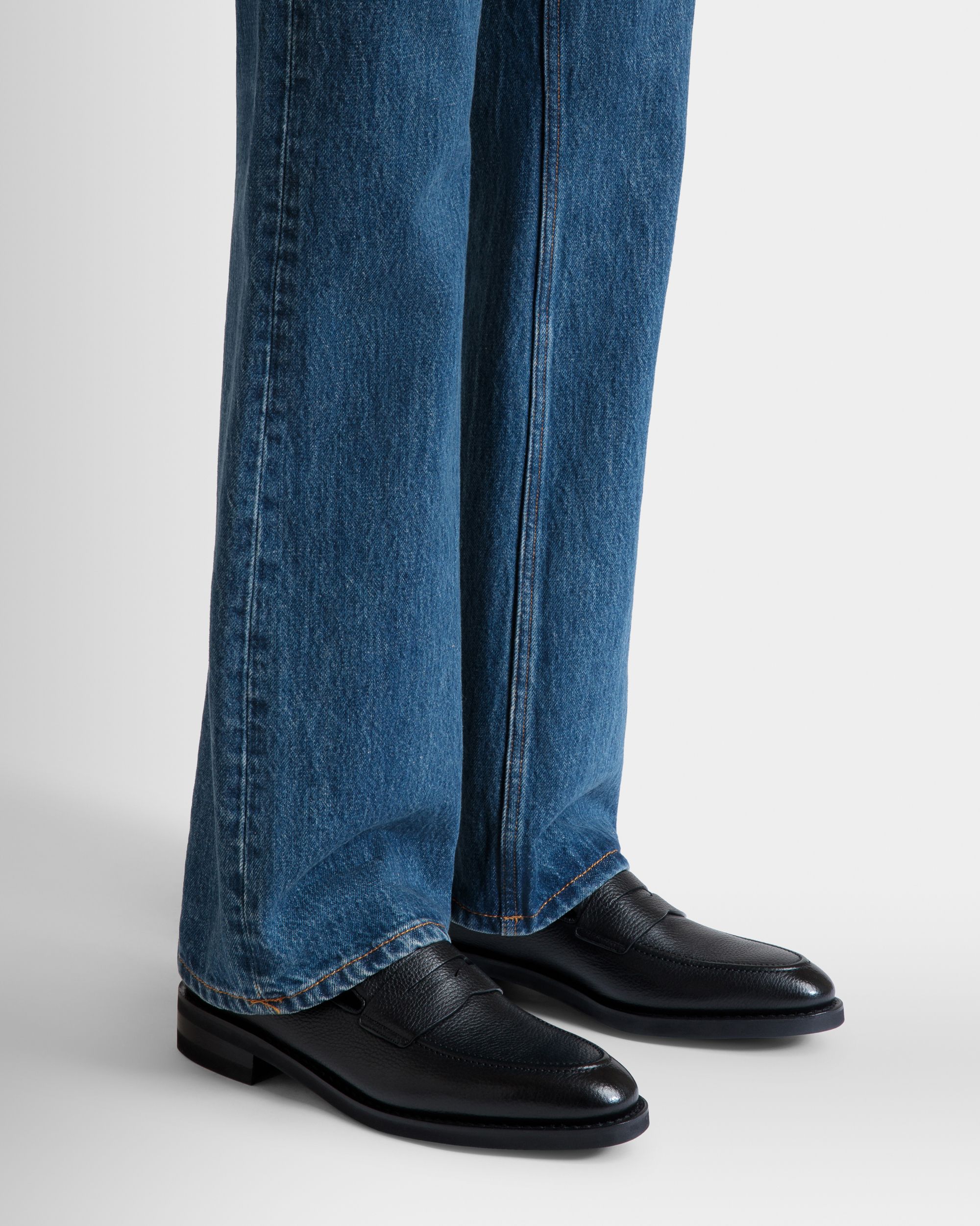 Mocasín Scribe Un De Piel De Ciervo Color Negro - Hombre - Bally - 02