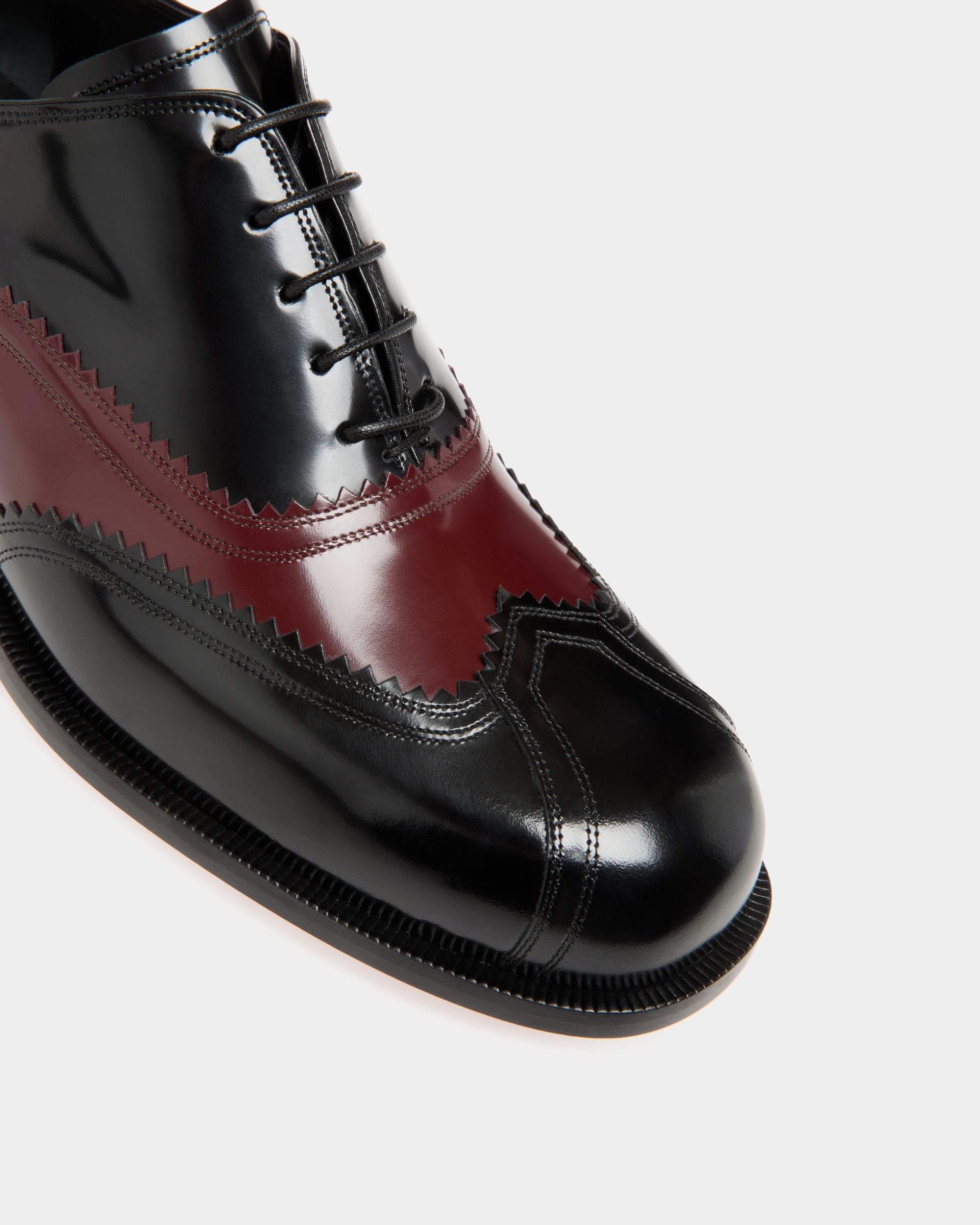 Spiegel Oxford in Black And Deep Burgundy Leather - Men's - Bally - 05