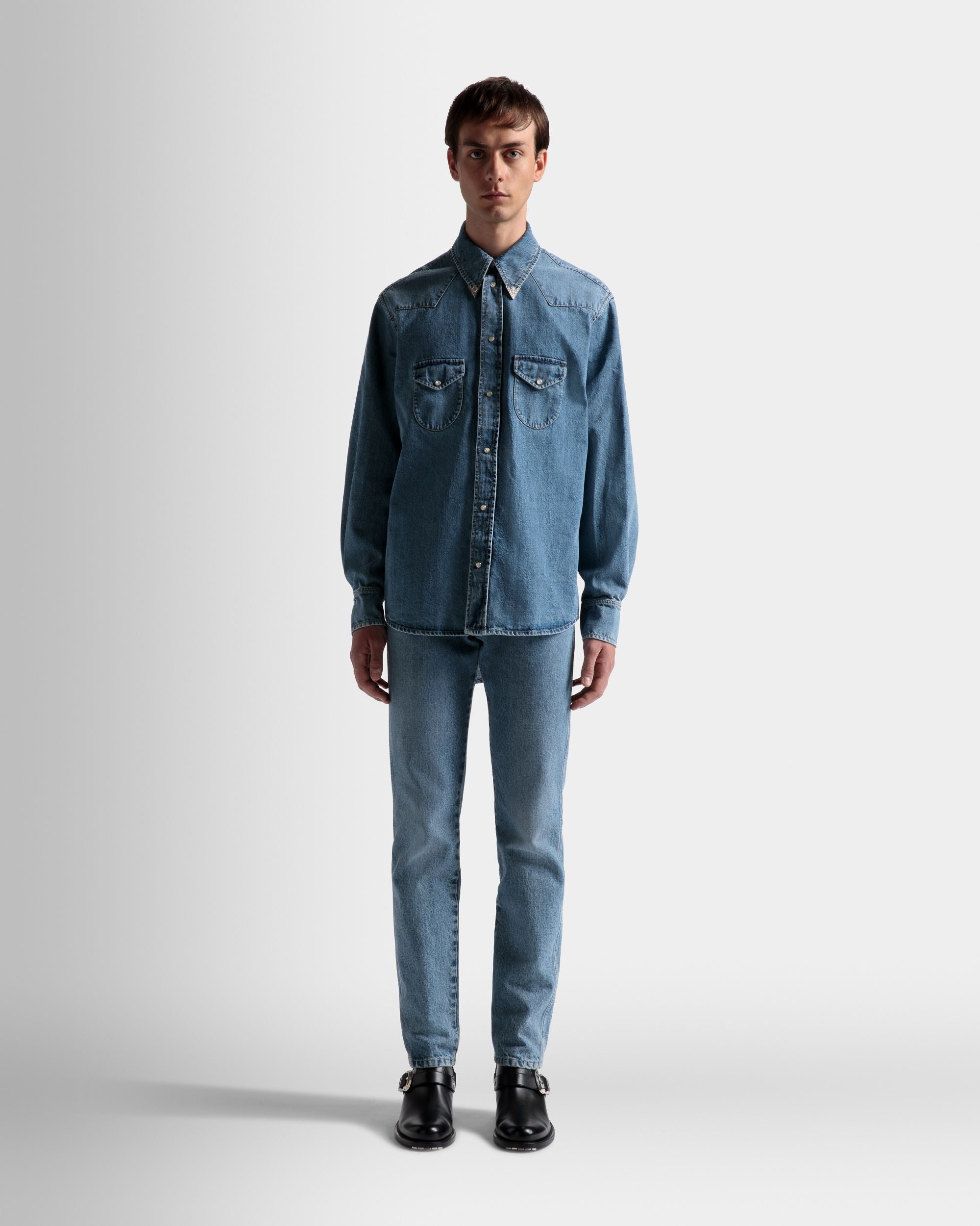 Camisa Tejana De Denim En Azul Claro - Hombre - Bally - 02