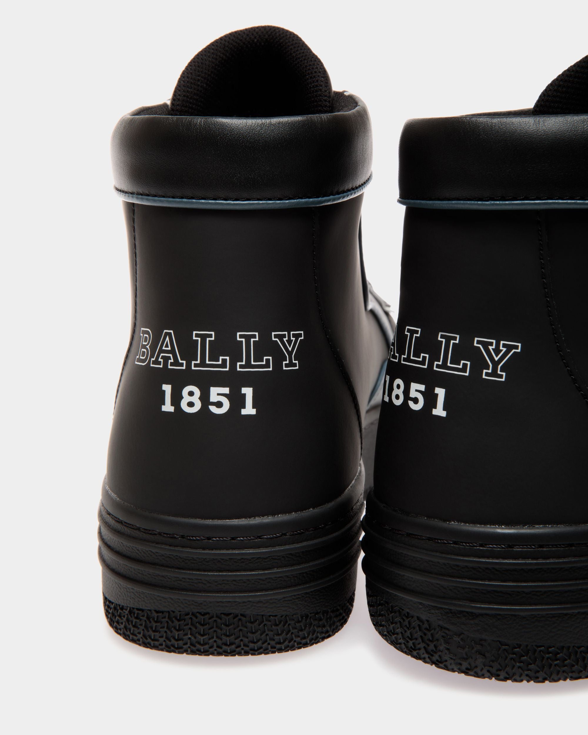 Sneaker In Black  Leather - Men's - Bally - 05