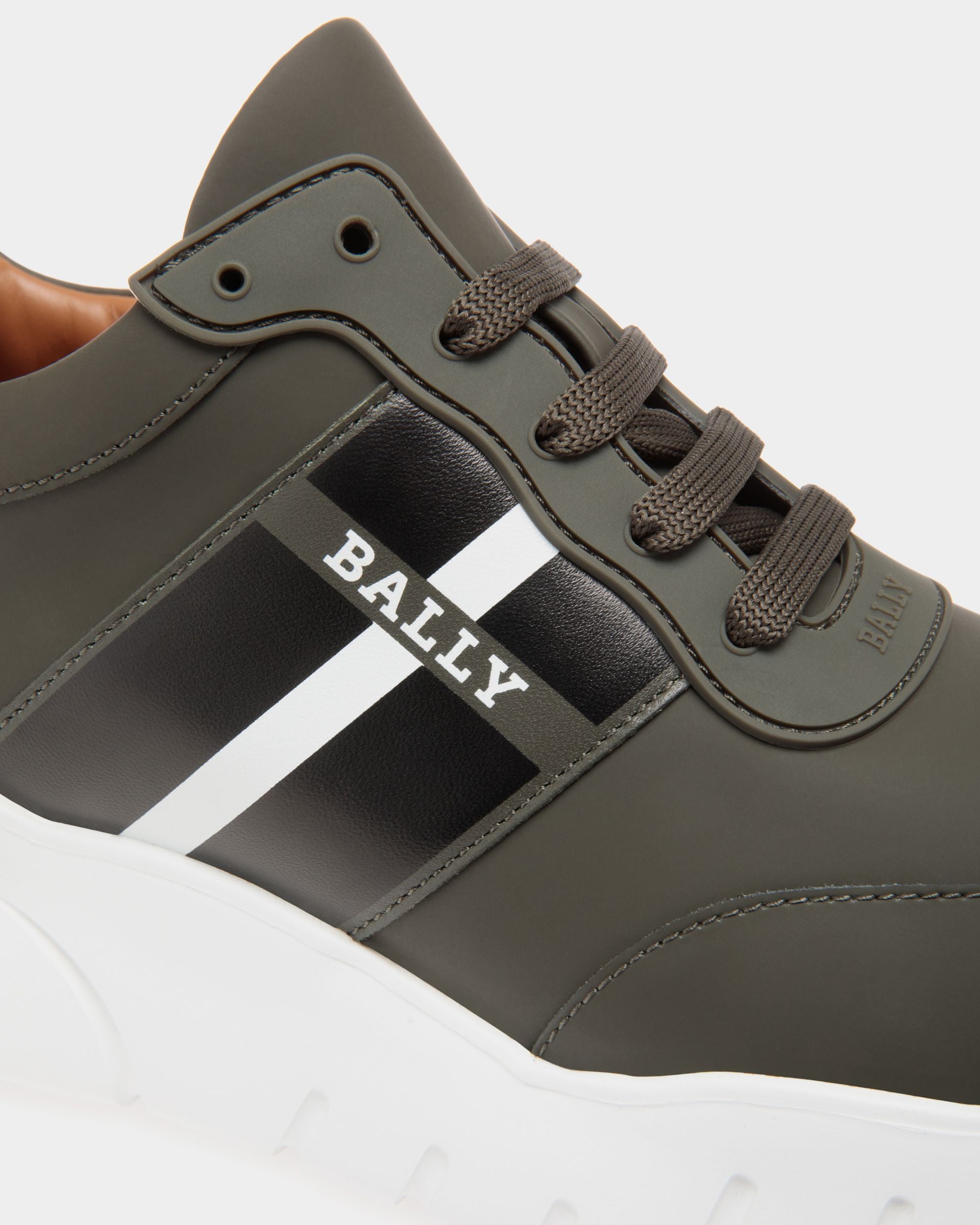 Sneaker in Green Leather - Men's - Bally - 05
