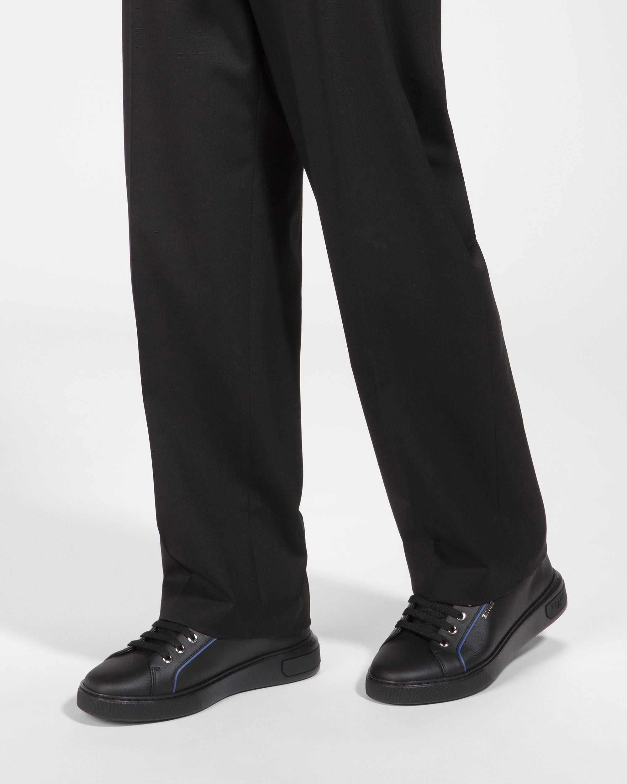 Manuel Zapatillas De Piel En Negro Y Azul Neón - Hombre - Bally - 07