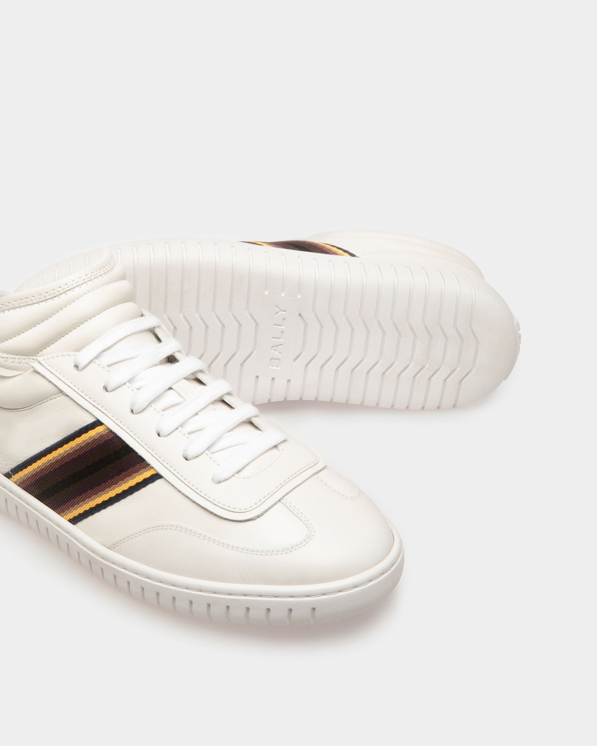 Zapatillas Player De Piel En Blanco - Hombre - Bally - 05