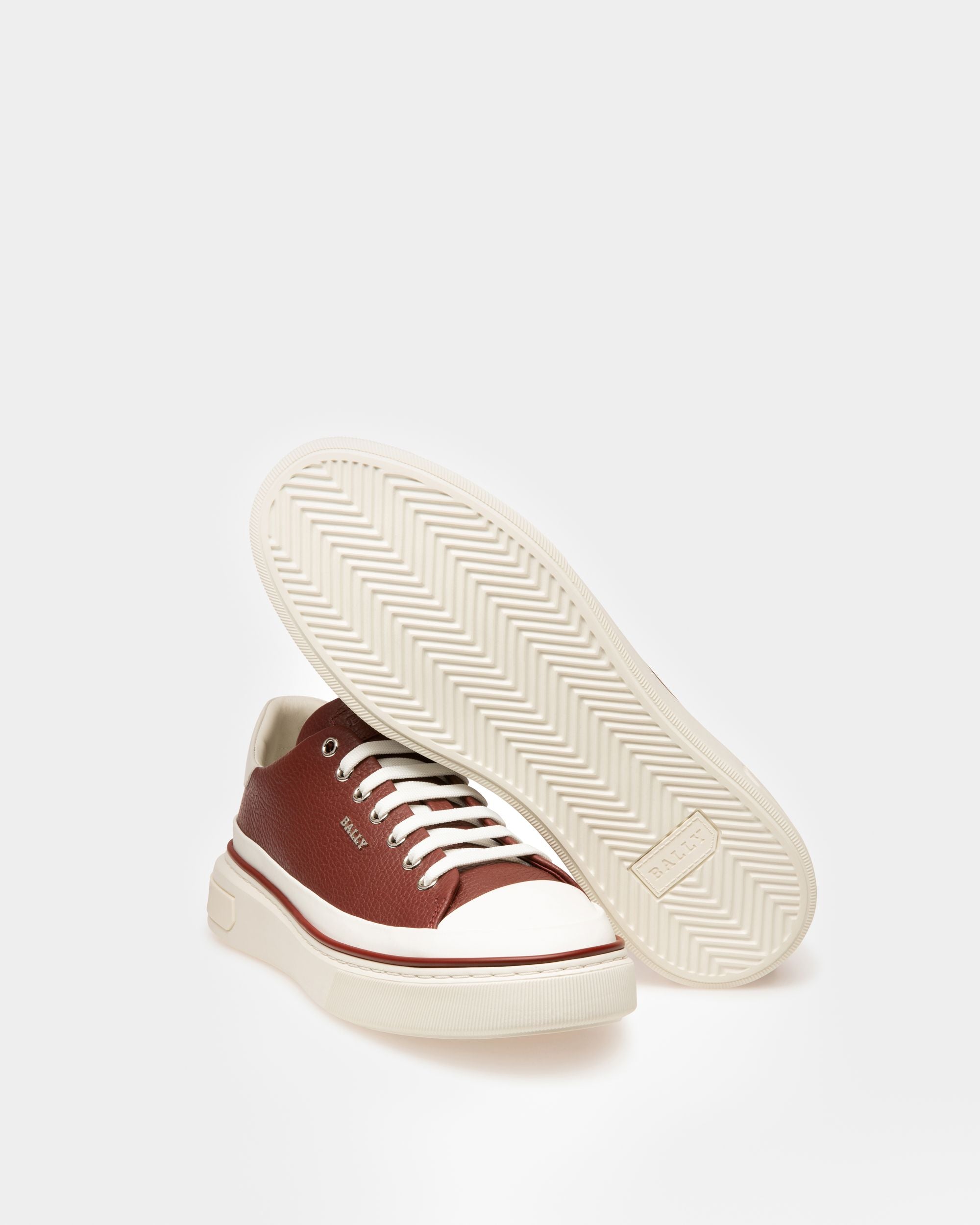 Maily Zapatillas Deportivas En Piel De Color Rojo Heritage Y Blanco - Hombre - Bally - 04